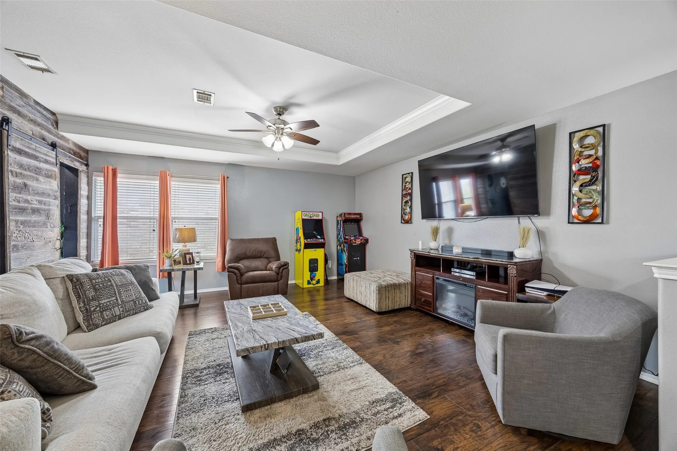 Game room/ Second living area