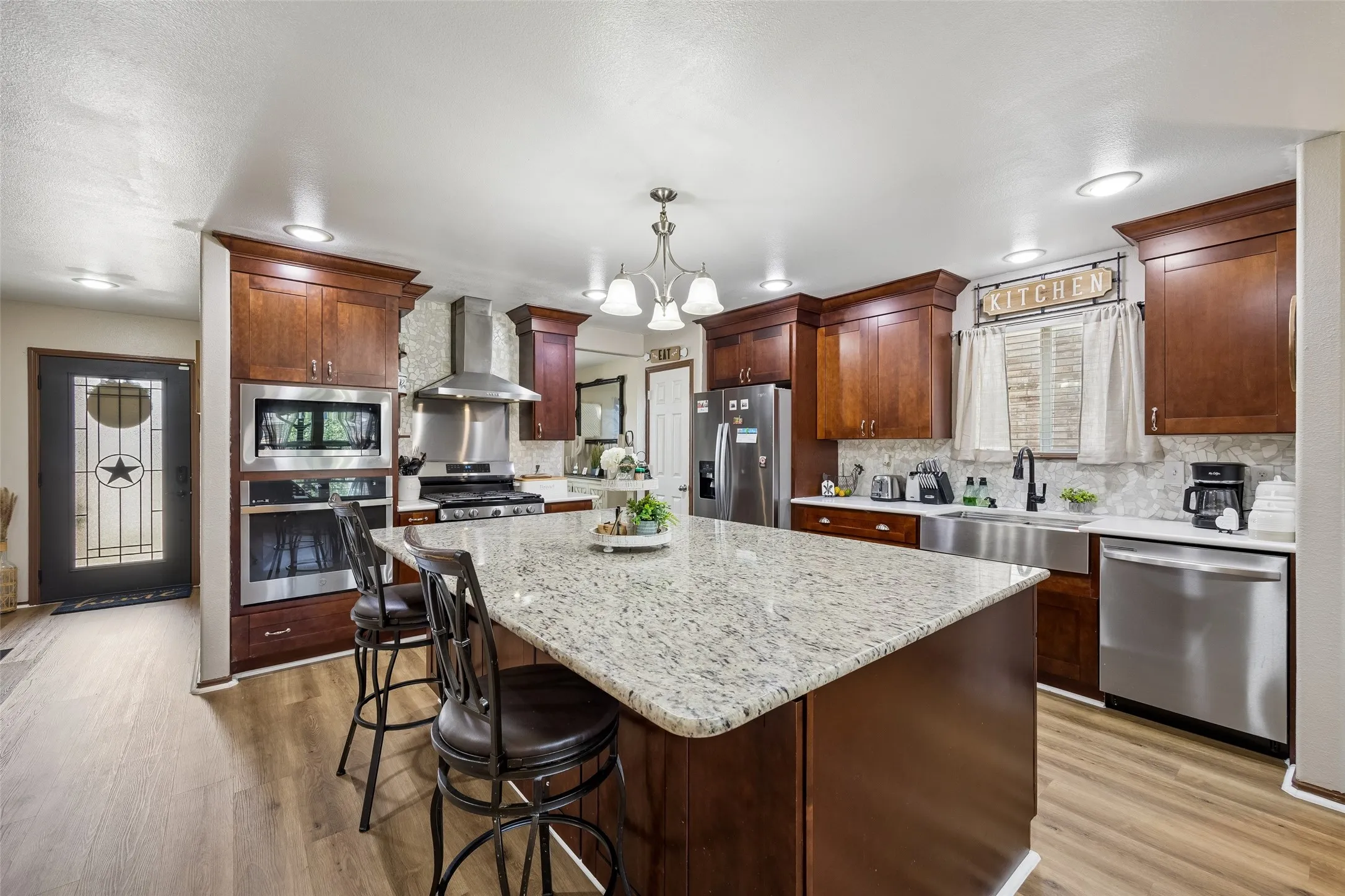 Huge Fabulous Kitchen Island