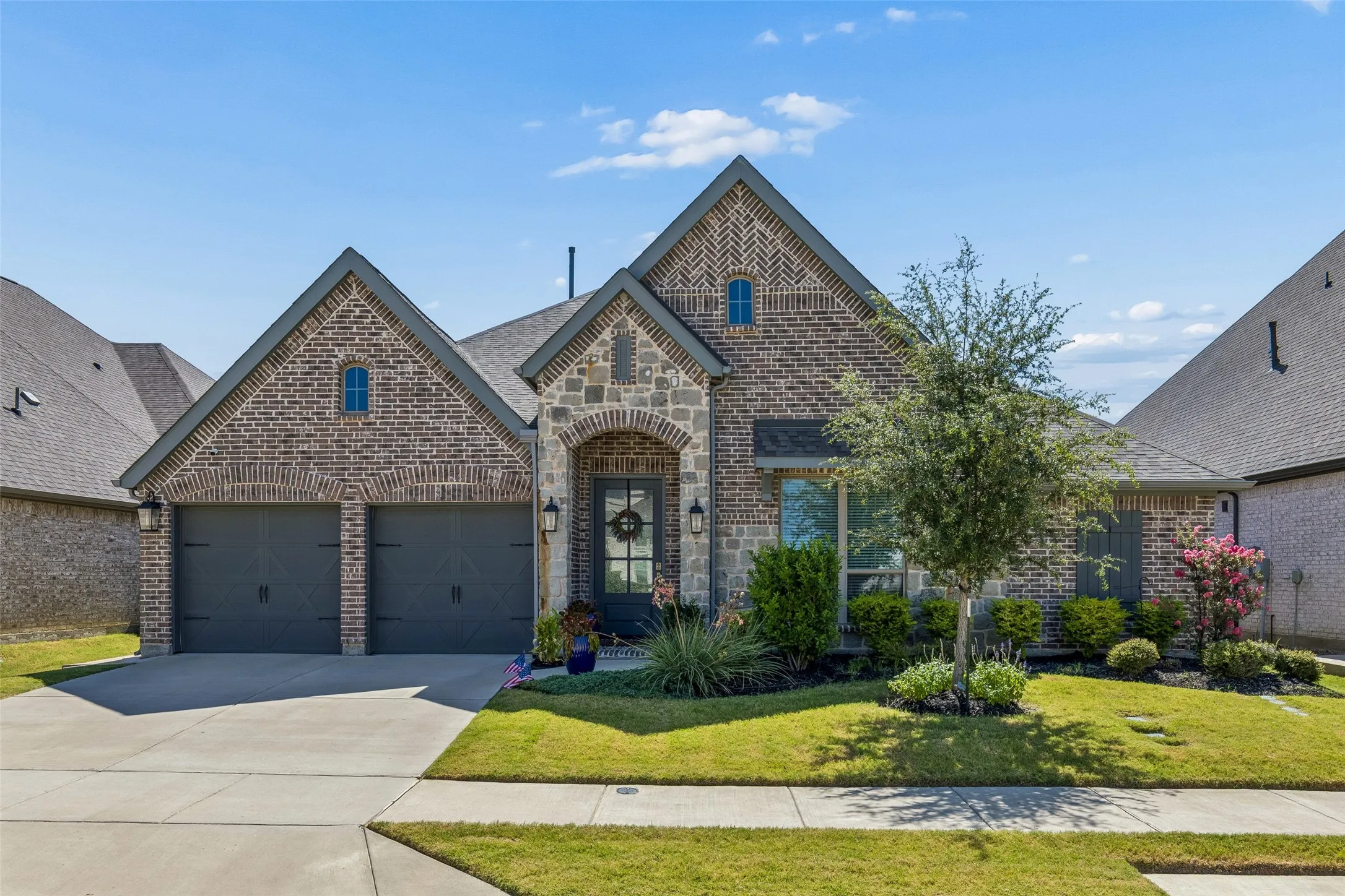 Single Family Residence For Sale in Denton County , 3304 Honey Suckle Lane, Little Elm, Texas 75068, 4 Bedroom, 4 Bathroom, 2 Garage spaces, 2,943 Sqft, built in 2022, mls#21336826, Real Estate Agent in Little Elm, Homes For Sale in Denton county, Homes For Sale in Little Elm, Realtor in Little Elm Texas, Real Estate Brokerage Independent Realty Texas, Luminita Cordes Realtor