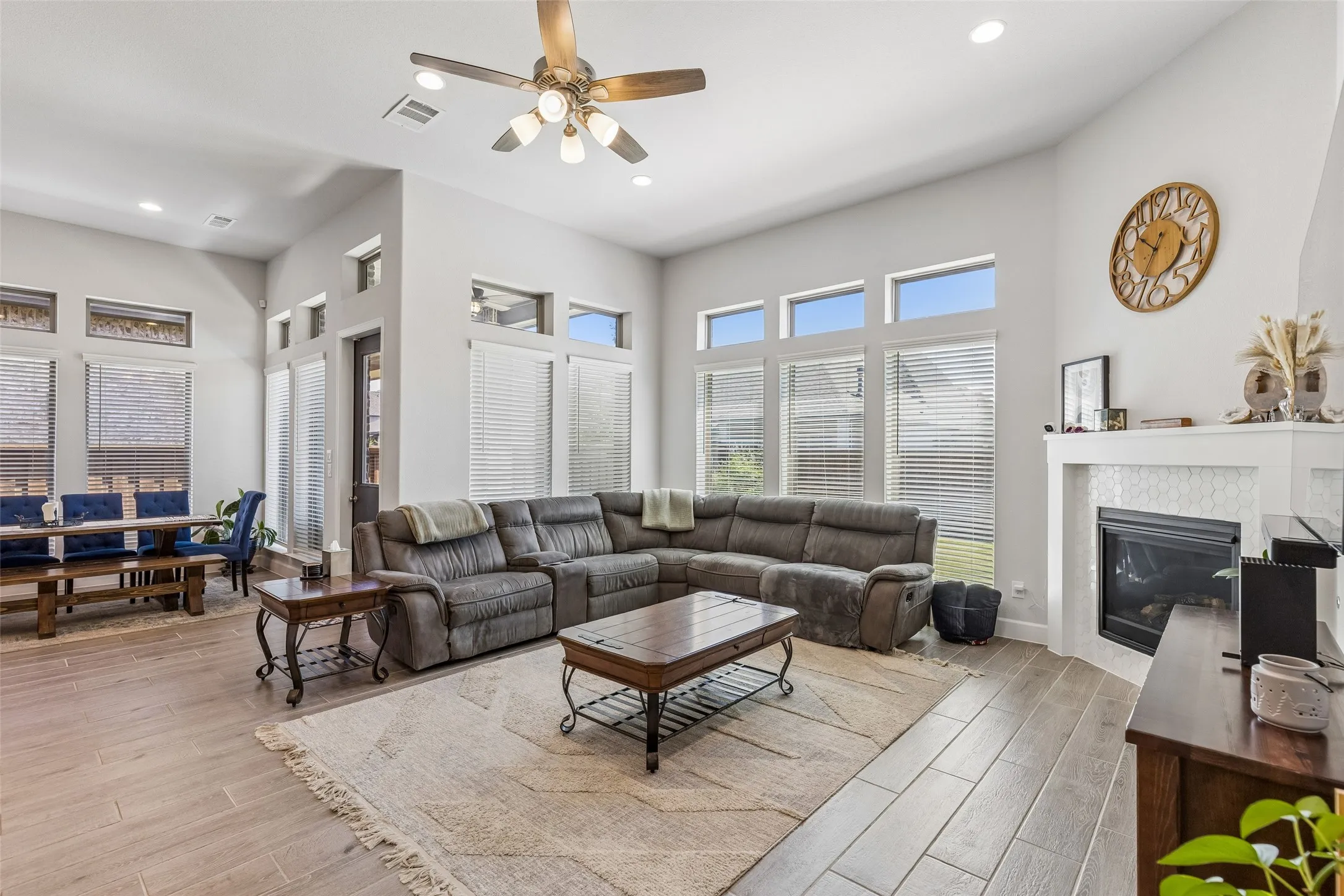 Single Family Residence For Sale in Denton County , 3304 Honey Suckle Lane, Little Elm, Texas 75068, 4 Bedroom, 4 Bathroom, 2 Garage spaces, 2,943 Sqft, built in 2022, mls#21336826, Real Estate Agent in Little Elm, Homes For Sale in Denton county, Homes For Sale in Little Elm, Realtor in Little Elm Texas, Real Estate Brokerage Independent Realty Texas, Luminita Cordes Realtor