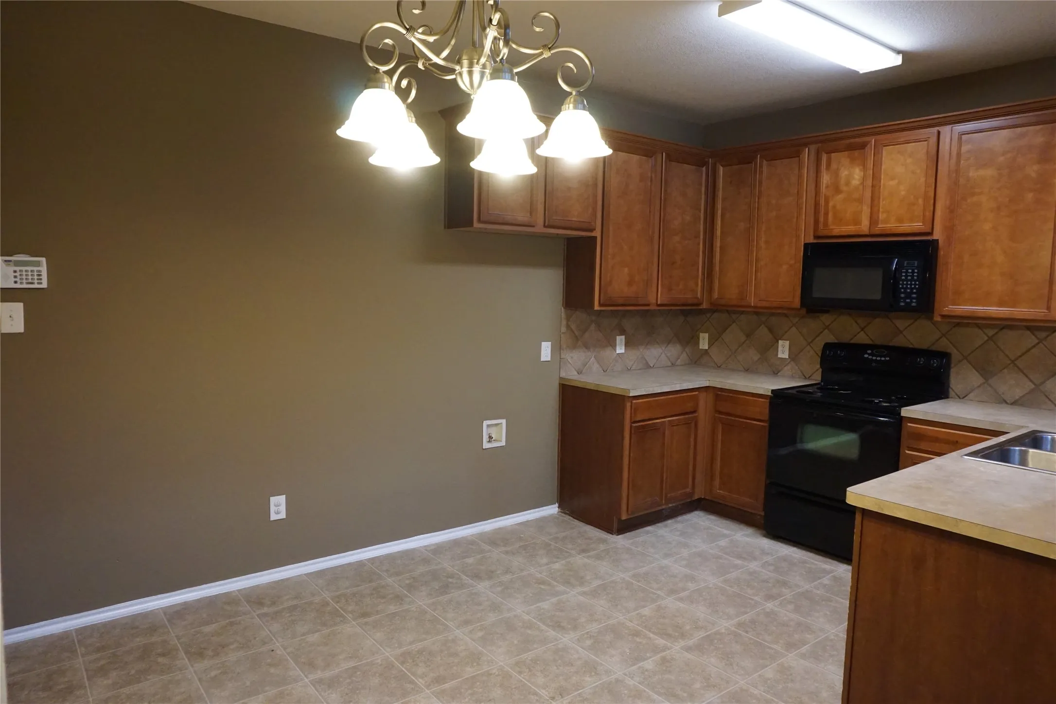 Townhouse For Rent in Collin County , 4080 Kyndra Circle, Richardson, Texas 75082, 2 Bedroom, 2 Bathroom, 2 Garage spaces, 1,234 Sqft, built in 2005, mls#21348508, Real Estate Agent in Richardson, Homes For Rent in Collin county, Homes For Rent in Richardson, Realtor in Richardson Texas, Real Estate Brokerage Independent Realty Texas, Luminita Cordes Realtor