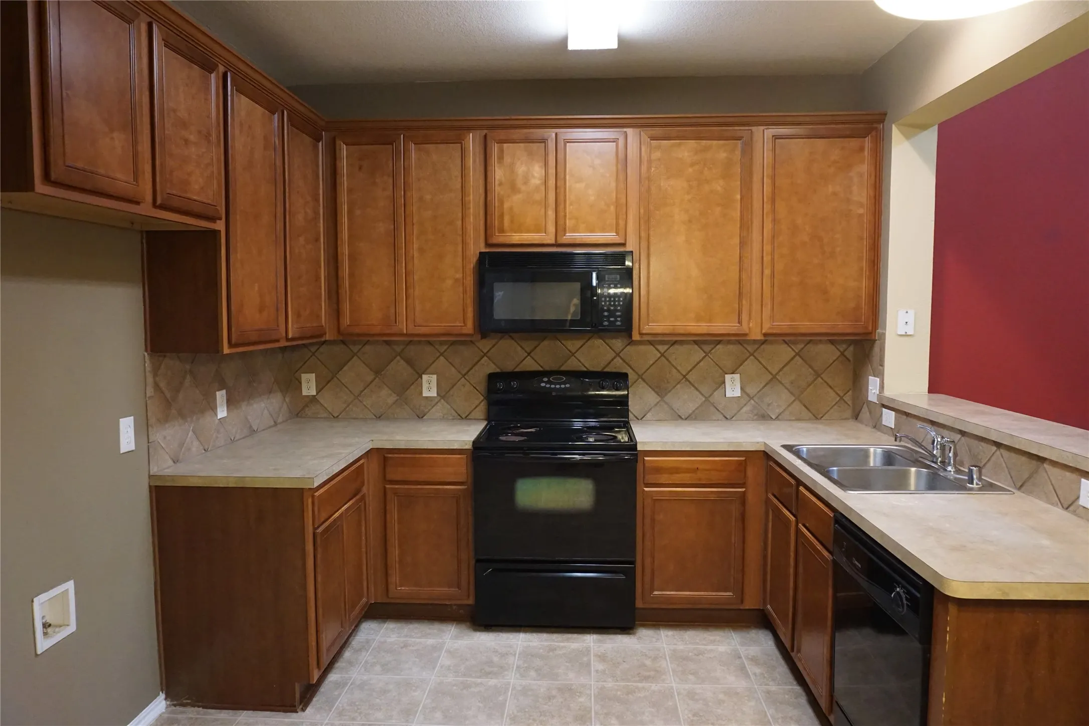 Townhouse For Rent in Collin County , 4080 Kyndra Circle, Richardson, Texas 75082, 2 Bedroom, 2 Bathroom, 2 Garage spaces, 1,234 Sqft, built in 2005, mls#21348508, Real Estate Agent in Richardson, Homes For Rent in Collin county, Homes For Rent in Richardson, Realtor in Richardson Texas, Real Estate Brokerage Independent Realty Texas, Luminita Cordes Realtor