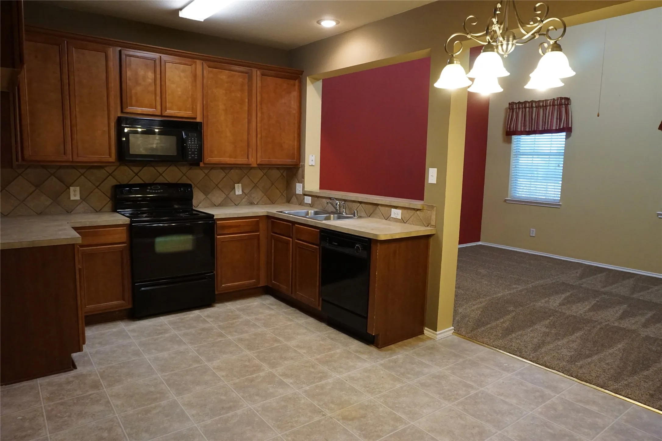 Townhouse For Rent in Collin County , 4080 Kyndra Circle, Richardson, Texas 75082, 2 Bedroom, 2 Bathroom, 2 Garage spaces, 1,234 Sqft, built in 2005, mls#21348508, Real Estate Agent in Richardson, Homes For Rent in Collin county, Homes For Rent in Richardson, Realtor in Richardson Texas, Real Estate Brokerage Independent Realty Texas, Luminita Cordes Realtor