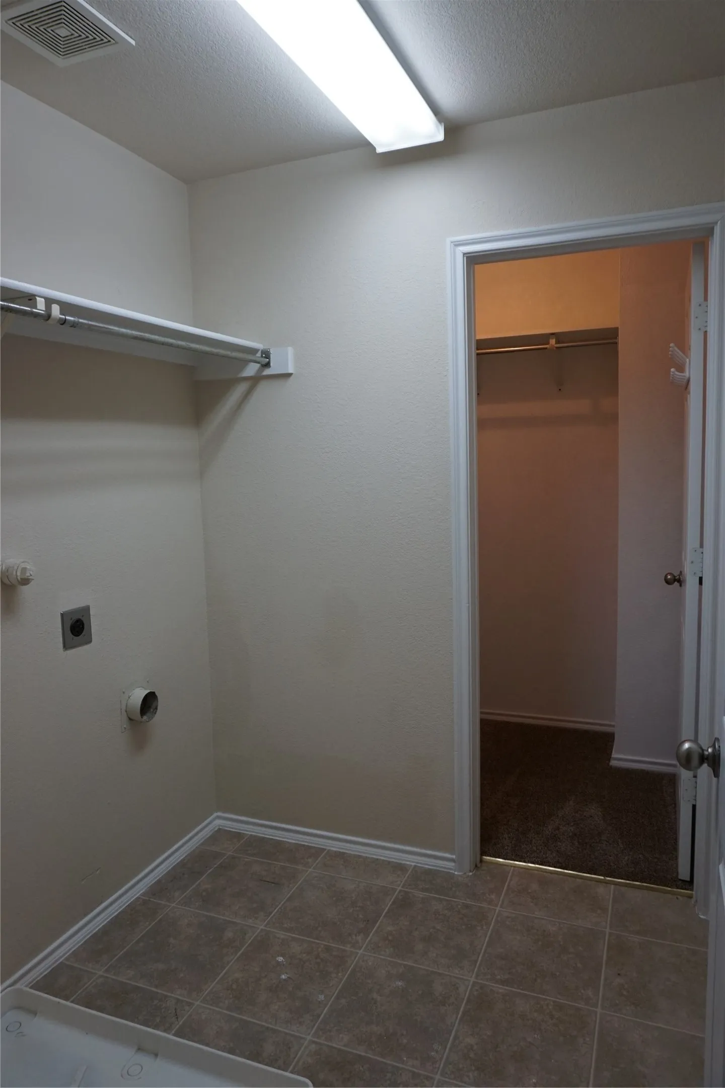 Townhouse For Rent in Collin County , 4080 Kyndra Circle, Richardson, Texas 75082, 2 Bedroom, 2 Bathroom, 2 Garage spaces, 1,234 Sqft, built in 2005, mls#21348508, Real Estate Agent in Richardson, Homes For Rent in Collin county, Homes For Rent in Richardson, Realtor in Richardson Texas, Real Estate Brokerage Independent Realty Texas, Luminita Cordes Realtor