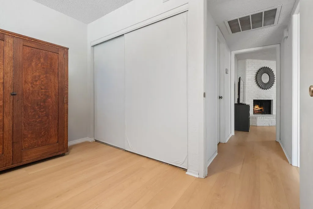 Condominium For Sale in Collin County , 1805 W Spring Creek Parkway BB1, Plano, Texas 75023, 3 Bedroom, 2 Bathroom, Garage spaces, 1,088 Sqft, built in 1982, mls#21347627, Real Estate Agent in Plano, Homes For Sale in Collin county, Homes For Sale in Plano, Realtor in Plano Texas, Real Estate Brokerage Independent Realty Texas, Luminita Cordes Realtor