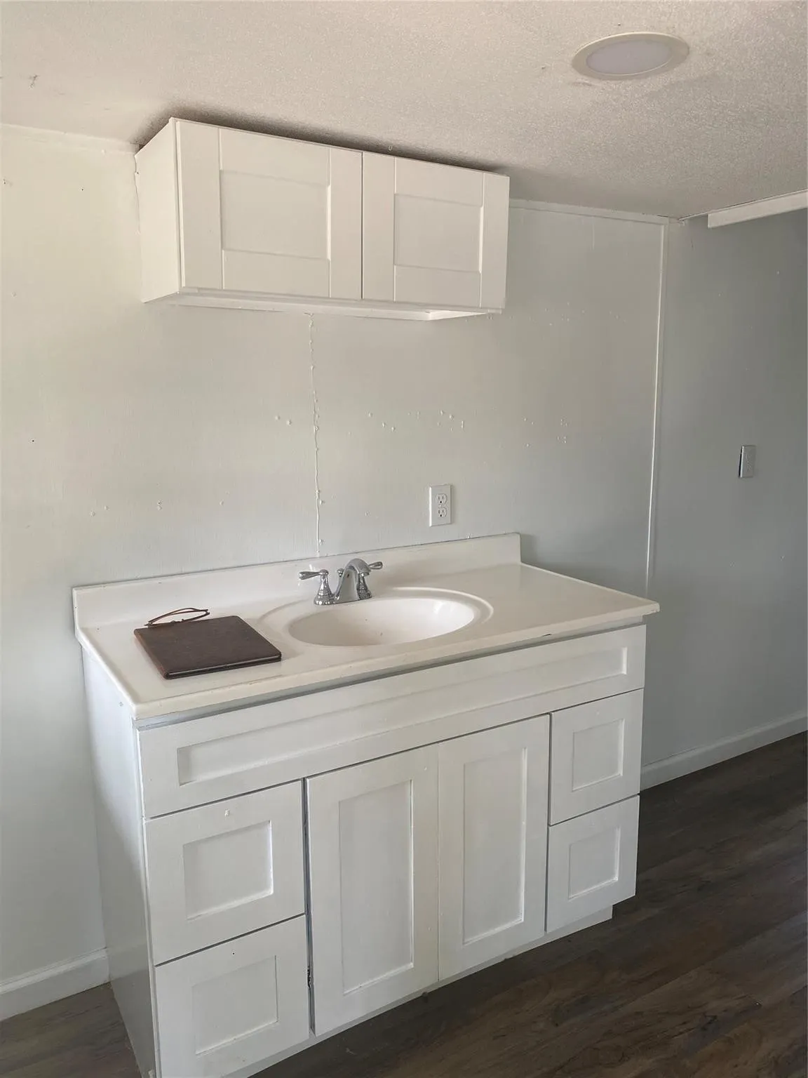 Cozy efficiency kitchen