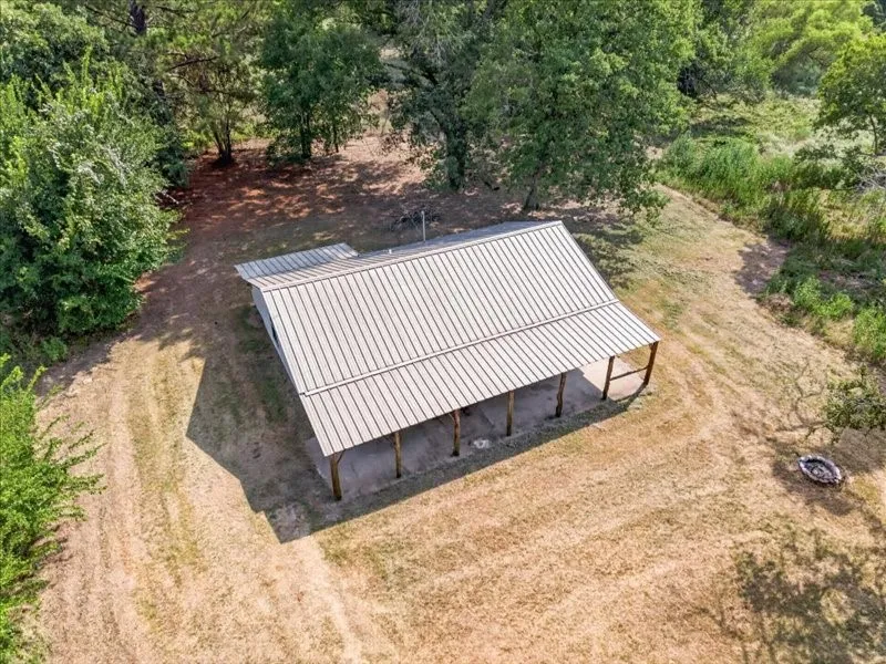 Single Family Residence For Sale in Henderson County , 8846 County Road 2448, Tool, Texas 75143, 2 Bedroom, 1 Bathroom, Garage spaces, 1,096 Sqft, built in 1981, mls#21348355, Real Estate Agent in Tool, Homes For Sale in Henderson county, Homes For Sale in Tool, Realtor in Tool Texas, Real Estate Brokerage Independent Realty Texas, Luminita Cordes Realtor