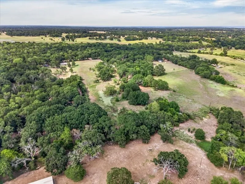 Single Family Residence For Sale in Henderson County , 8846 County Road 2448, Tool, Texas 75143, 2 Bedroom, 1 Bathroom, Garage spaces, 1,096 Sqft, built in 1981, mls#21348355, Real Estate Agent in Tool, Homes For Sale in Henderson county, Homes For Sale in Tool, Realtor in Tool Texas, Real Estate Brokerage Independent Realty Texas, Luminita Cordes Realtor