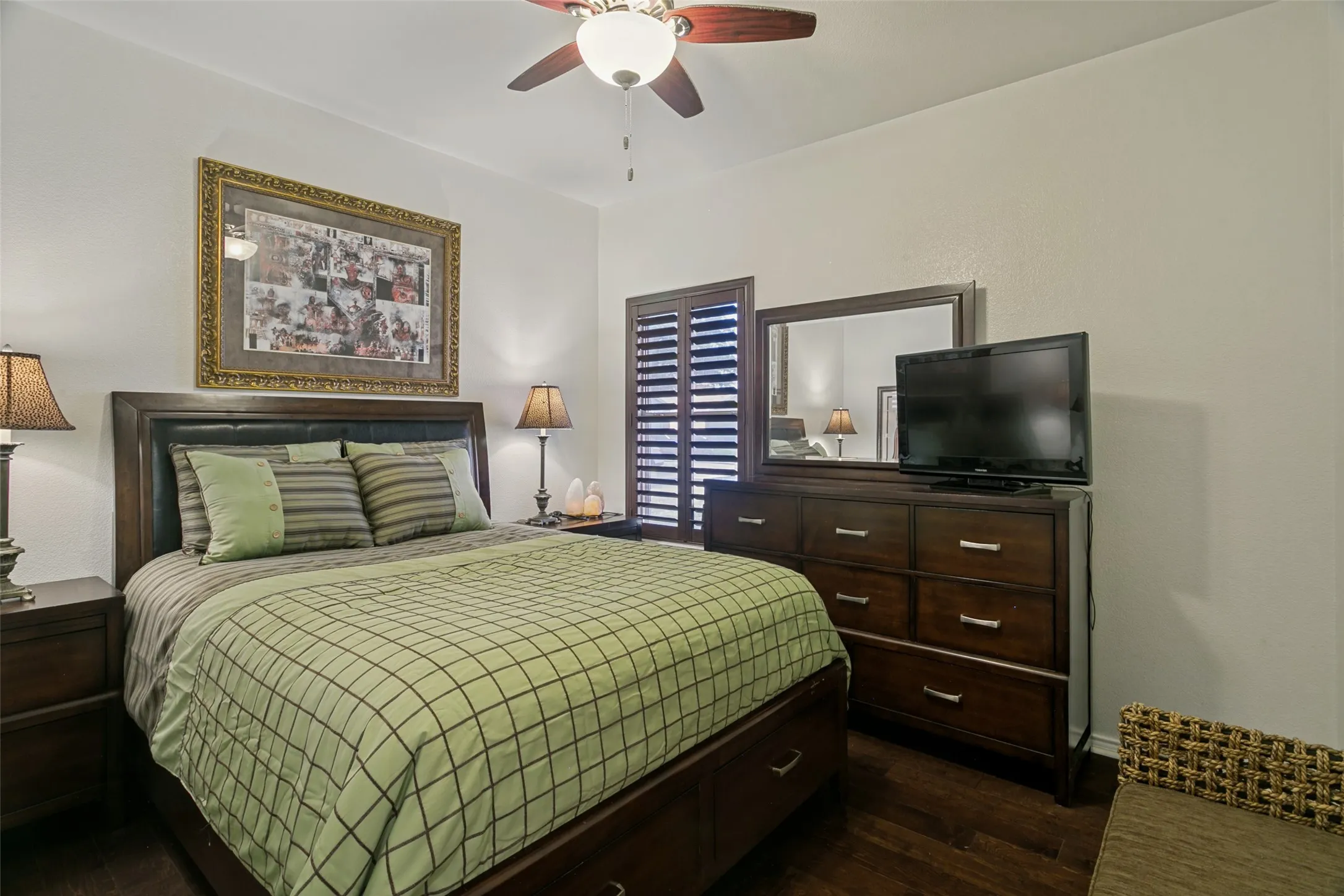 Single Family Residence For Sale in Tarrant County , 1065 Harriman Drive, Saginaw, Texas 76131, 4 Bedroom, 2 Bathroom, 2 Garage spaces, 2,373 Sqft, built in 1998, mls#21340168, Real Estate Agent in Saginaw, Homes For Sale in Tarrant county, Homes For Sale in Saginaw, Realtor in Saginaw Texas, Real Estate Brokerage Independent Realty Texas, Luminita Cordes Realtor