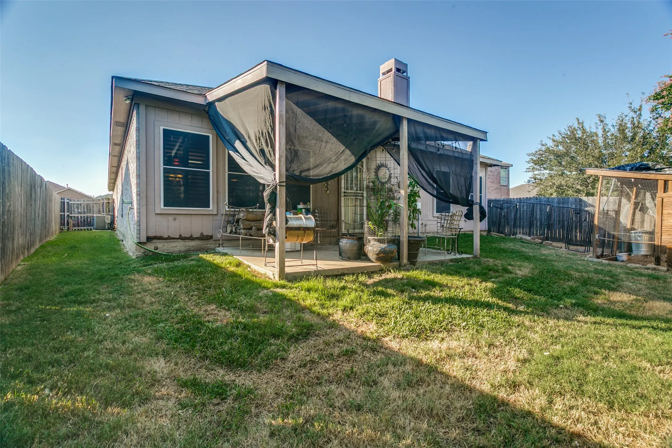 Single Family Residence For Sale in Tarrant County , 1065 Harriman Drive, Saginaw, Texas 76131, 4 Bedroom, 2 Bathroom, 2 Garage spaces, 2,373 Sqft, built in 1998, mls#21340168, Real Estate Agent in Saginaw, Homes For Sale in Tarrant county, Homes For Sale in Saginaw, Realtor in Saginaw Texas, Real Estate Brokerage Independent Realty Texas, Luminita Cordes Realtor