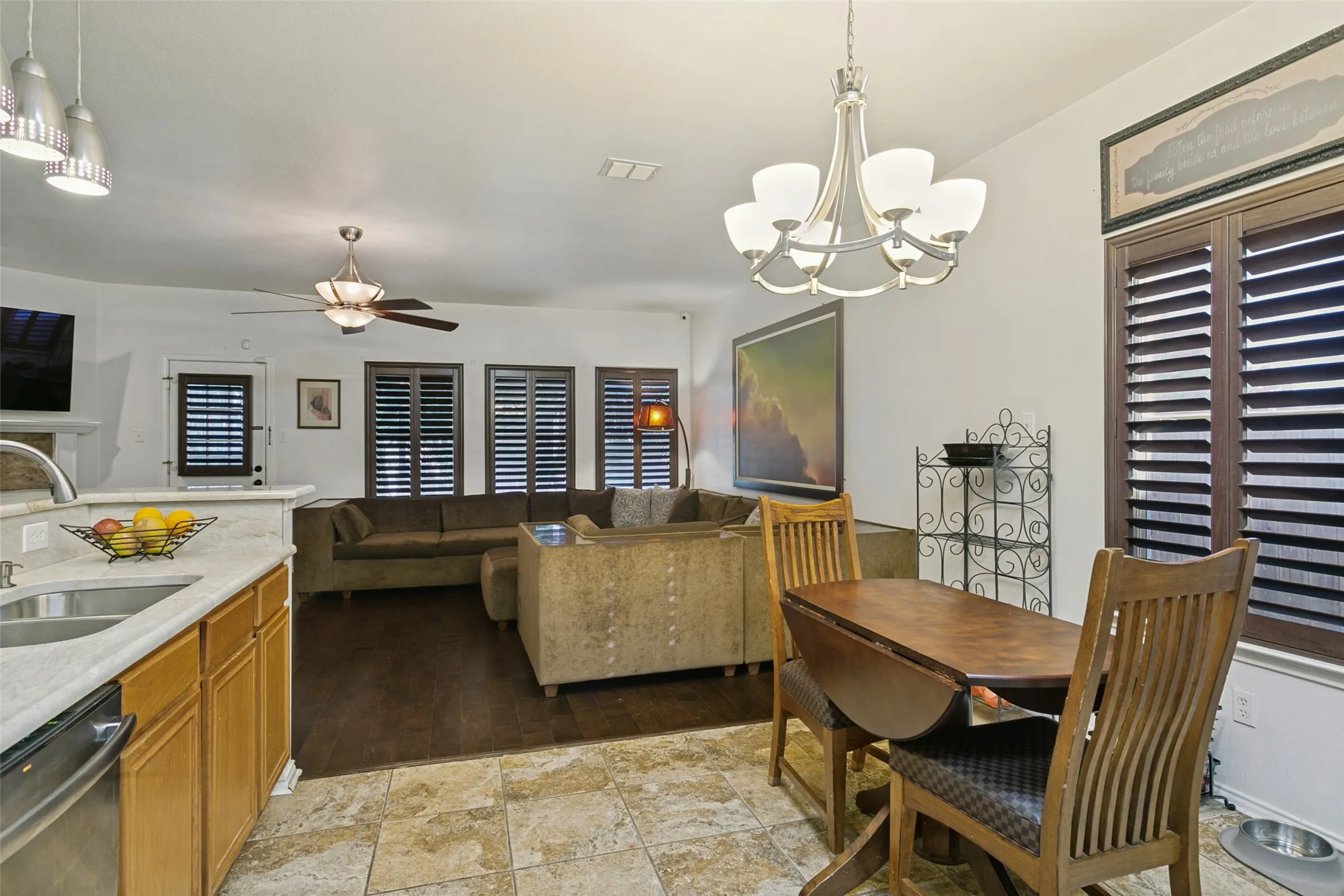 Single Family Residence For Sale in Tarrant County , 1065 Harriman Drive, Saginaw, Texas 76131, 4 Bedroom, 2 Bathroom, 2 Garage spaces, 2,373 Sqft, built in 1998, mls#21340168, Real Estate Agent in Saginaw, Homes For Sale in Tarrant county, Homes For Sale in Saginaw, Realtor in Saginaw Texas, Real Estate Brokerage Independent Realty Texas, Luminita Cordes Realtor