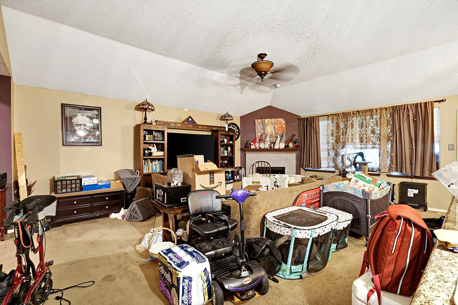 Single Family Residence For Sale in Kaufman County , 536 Chestnut Trail, Forney, Texas 75126, 3 Bedroom, 2 Bathroom, 2 Garage spaces, 1,736 Sqft, built in 2003, Price $275,000, mls#21326633, Real Estate Agent in Forney, Homes For Sale in Kaufman county, Homes For Sale in Forney, Realtor in Forney Texas, Real Estate Brokerage Independent Realty Texas, Luminita Cordes Realtor