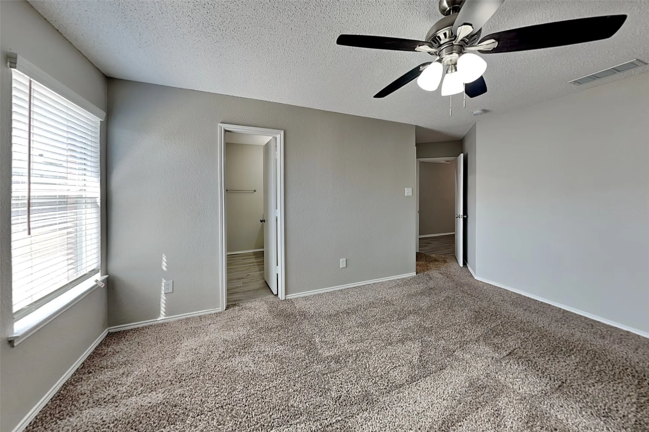 Single Family Residence For Rent in Tarrant County , 8809 Limestone Drive, Fort Worth, Texas 76244, 3 Bedroom, 2 Bathroom, 2 Garage spaces, 1,364 Sqft, built in 2001, mls#21348535, Real Estate Agent in Fort Worth, Homes For Rent in Tarrant county, Homes For Rent in Fort Worth, Realtor in Fort Worth Texas, Real Estate Brokerage Independent Realty Texas, Luminita Cordes Realtor