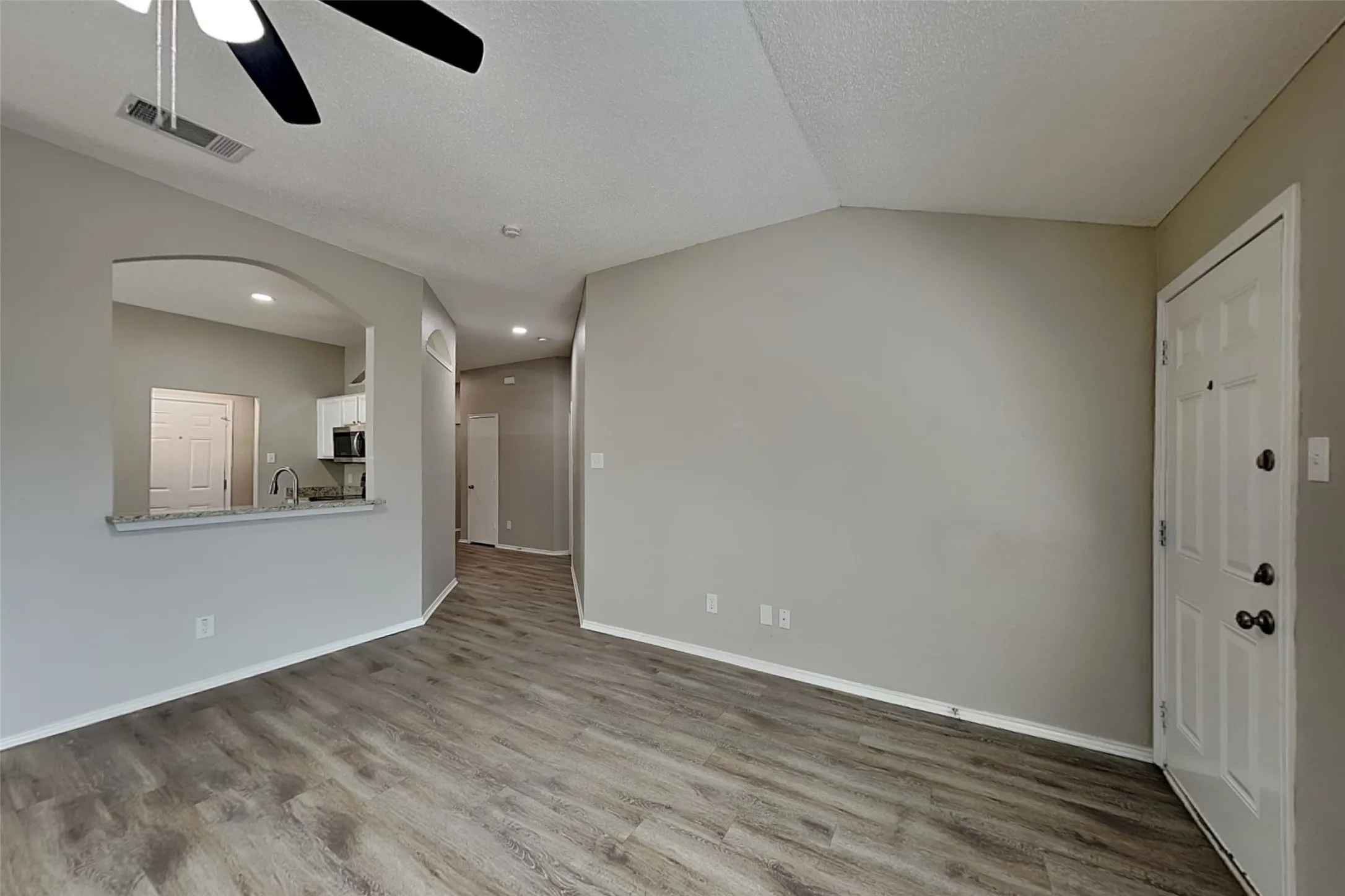 Single Family Residence For Rent in Tarrant County , 8809 Limestone Drive, Fort Worth, Texas 76244, 3 Bedroom, 2 Bathroom, 2 Garage spaces, 1,364 Sqft, built in 2001, mls#21348535, Real Estate Agent in Fort Worth, Homes For Rent in Tarrant county, Homes For Rent in Fort Worth, Realtor in Fort Worth Texas, Real Estate Brokerage Independent Realty Texas, Luminita Cordes Realtor