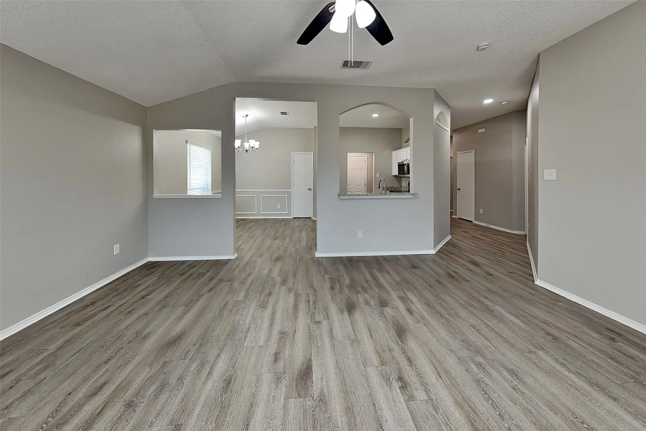 Single Family Residence For Rent in Tarrant County , 8809 Limestone Drive, Fort Worth, Texas 76244, 3 Bedroom, 2 Bathroom, 2 Garage spaces, 1,364 Sqft, built in 2001, mls#21348535, Real Estate Agent in Fort Worth, Homes For Rent in Tarrant county, Homes For Rent in Fort Worth, Realtor in Fort Worth Texas, Real Estate Brokerage Independent Realty Texas, Luminita Cordes Realtor