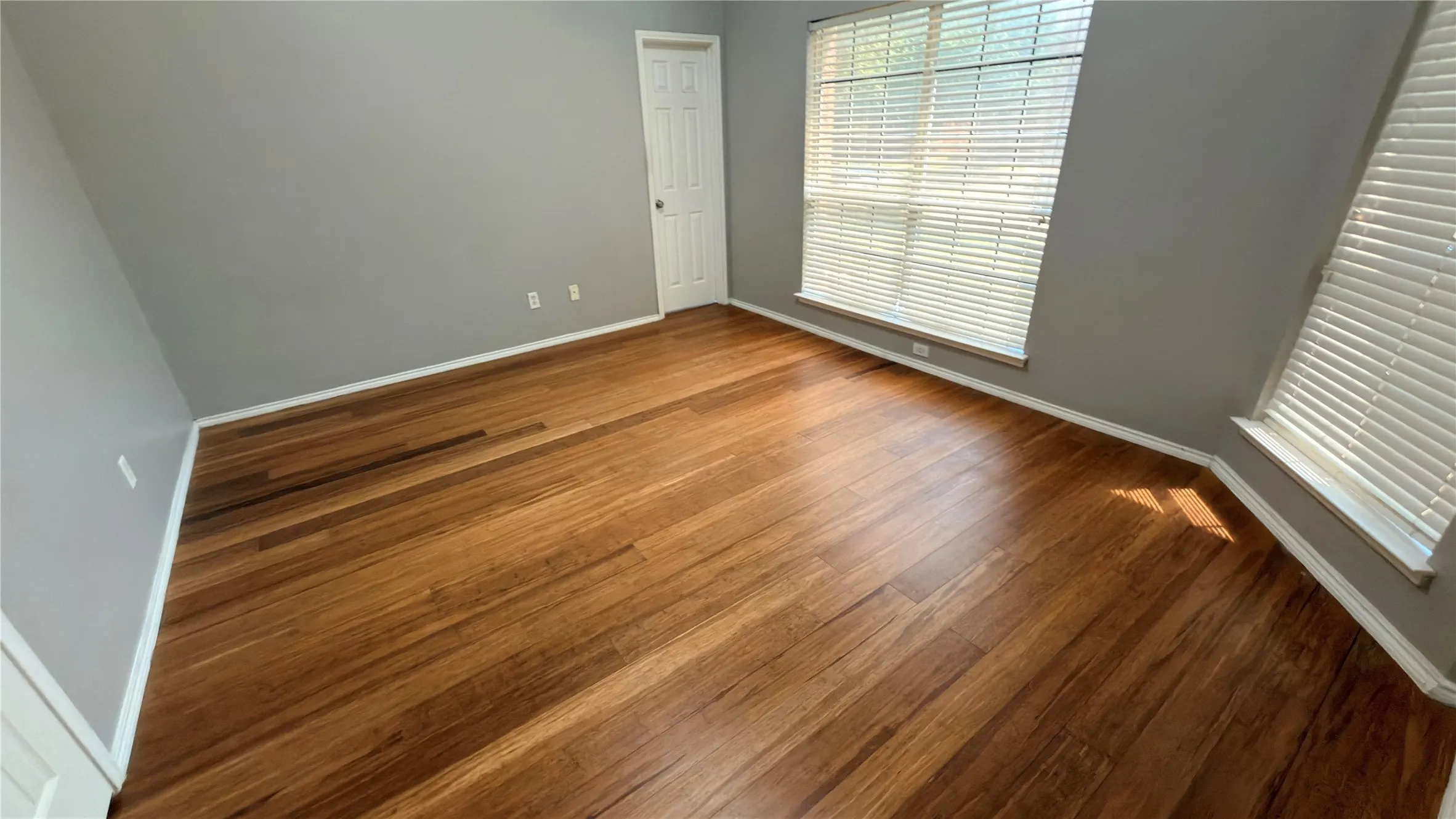 Single Family Residence For Rent in Dallas County , 2301 Stratford Drive, Mesquite, Texas 75150, 4 Bedroom, 2 Bathroom, 2 Garage spaces, 1,756 Sqft, built in 2000, mls#21348539, Real Estate Agent in Mesquite, Homes For Rent in Dallas county, Homes For Rent in Mesquite, Realtor in Mesquite Texas, Real Estate Brokerage Independent Realty Texas, Luminita Cordes Realtor