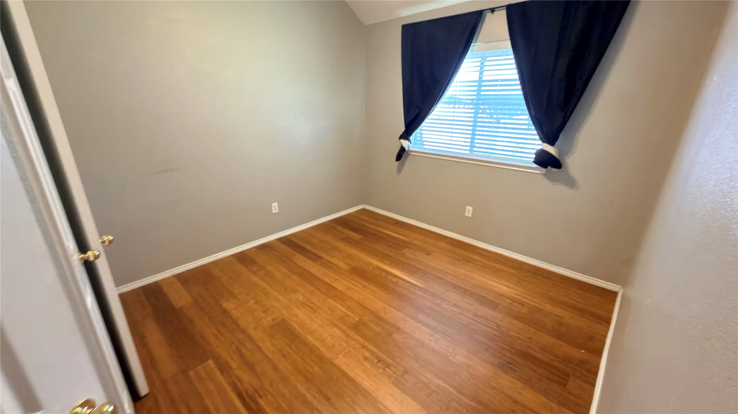 Single Family Residence For Rent in Dallas County , 2301 Stratford Drive, Mesquite, Texas 75150, 4 Bedroom, 2 Bathroom, 2 Garage spaces, 1,756 Sqft, built in 2000, mls#21348539, Real Estate Agent in Mesquite, Homes For Rent in Dallas county, Homes For Rent in Mesquite, Realtor in Mesquite Texas, Real Estate Brokerage Independent Realty Texas, Luminita Cordes Realtor