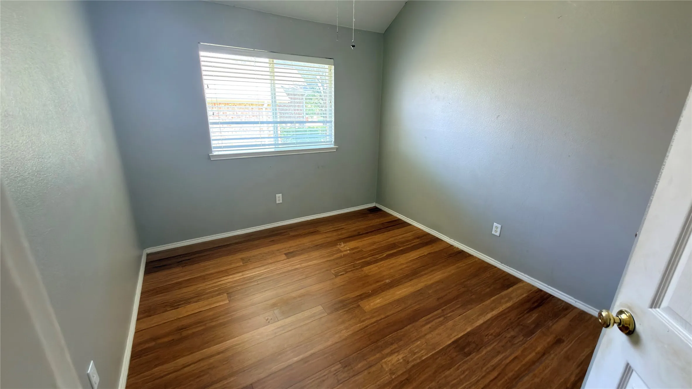 Single Family Residence For Rent in Dallas County , 2301 Stratford Drive, Mesquite, Texas 75150, 4 Bedroom, 2 Bathroom, 2 Garage spaces, 1,756 Sqft, built in 2000, mls#21348539, Real Estate Agent in Mesquite, Homes For Rent in Dallas county, Homes For Rent in Mesquite, Realtor in Mesquite Texas, Real Estate Brokerage Independent Realty Texas, Luminita Cordes Realtor
