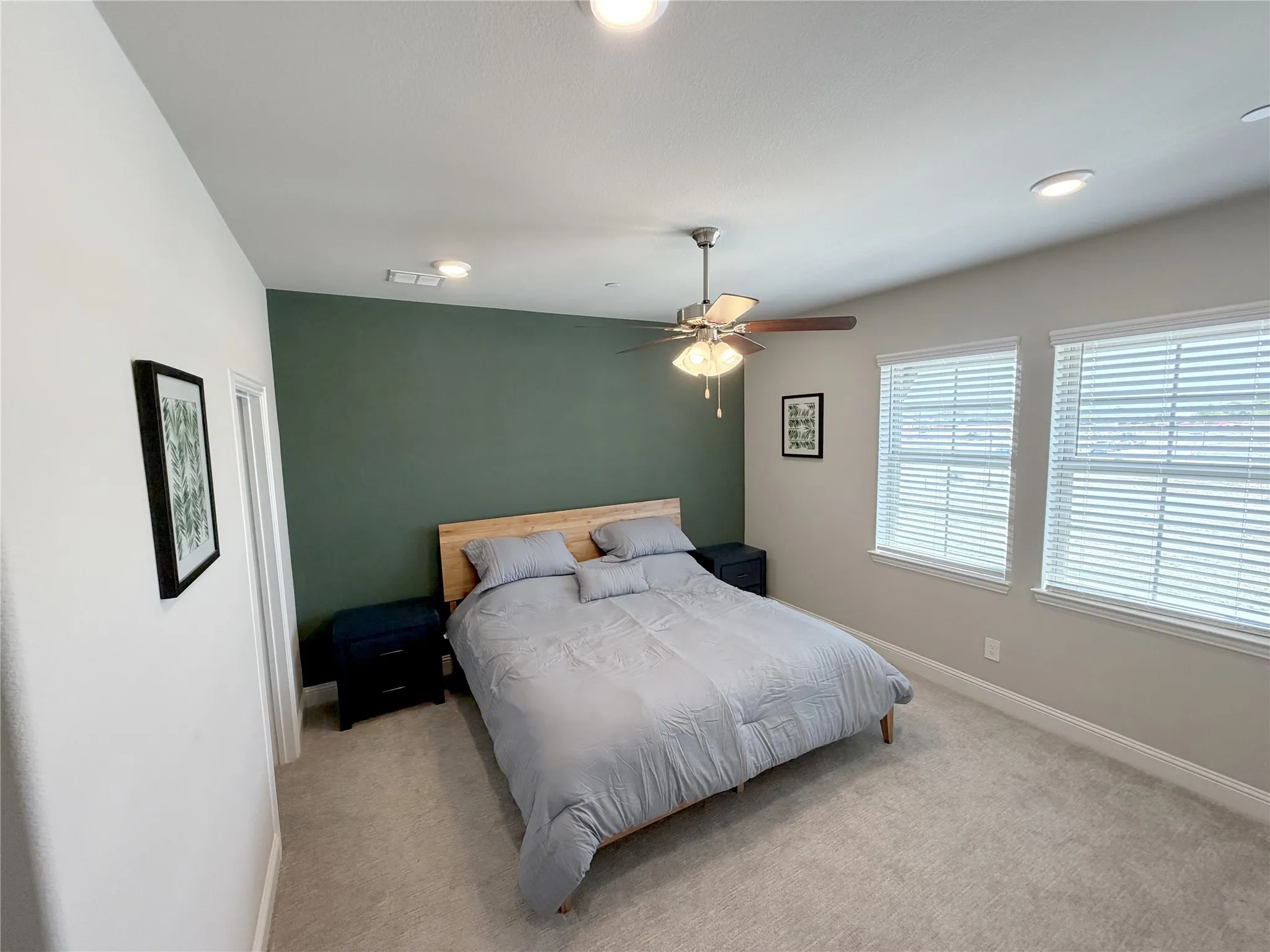 2nd floor suite. king bed. 10inch serta mattress