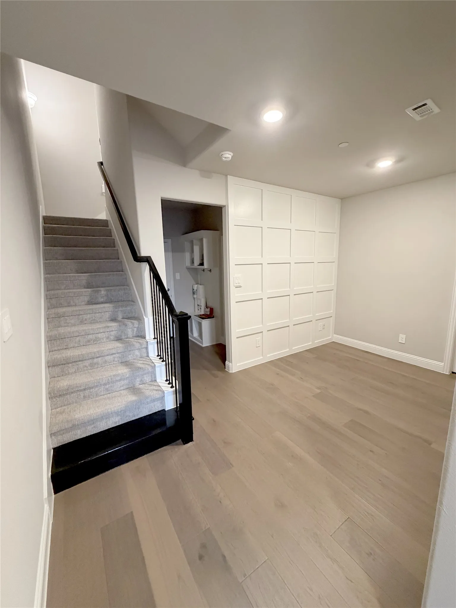 entryway. engineered hardwood