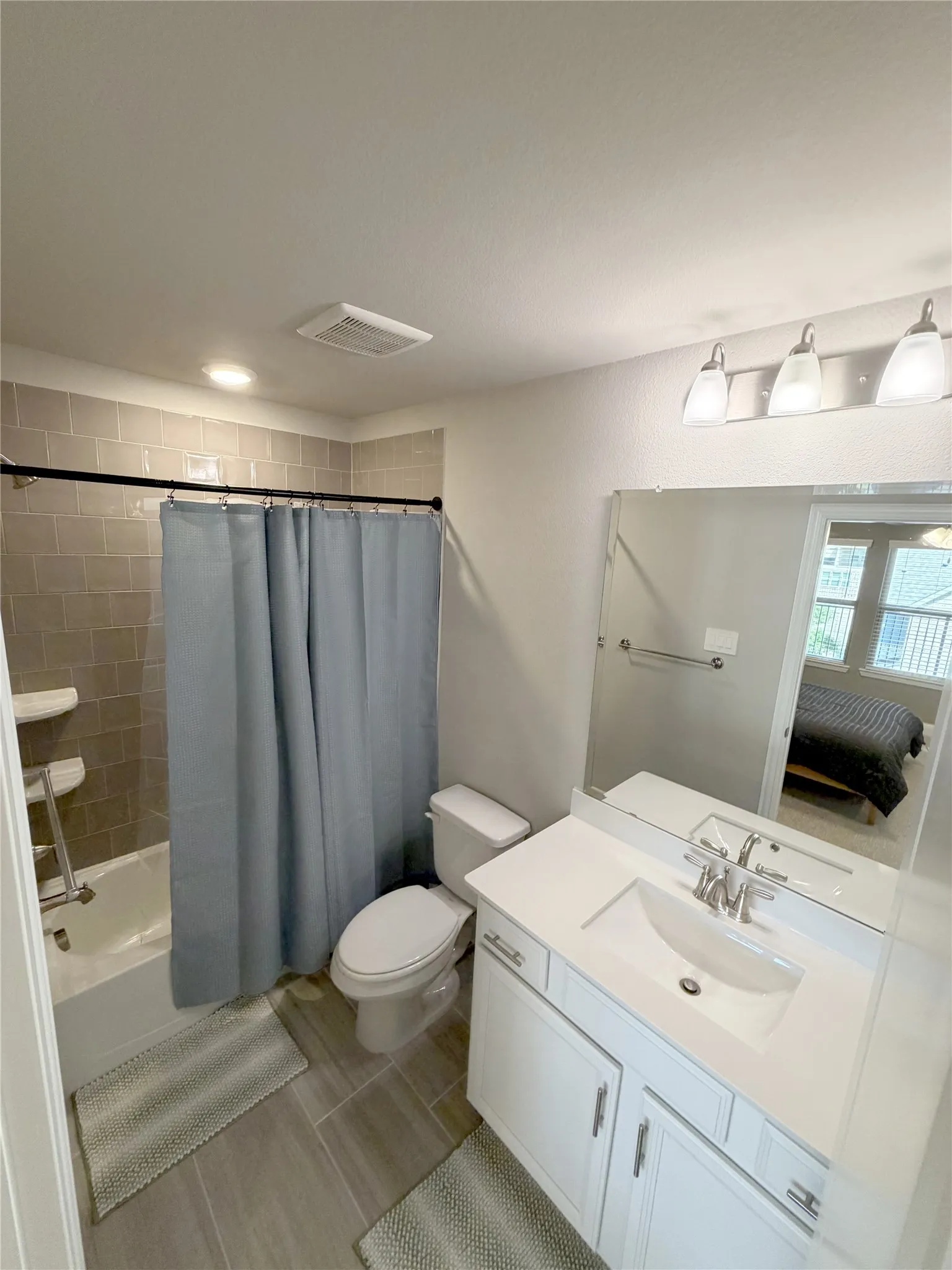 third floor full bath