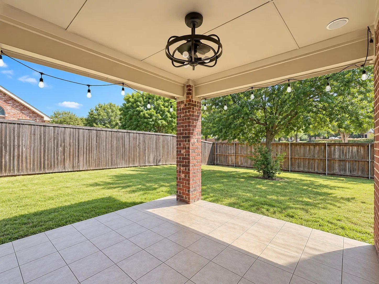 Single Family Residence For Rent in Collin County , 2713 Katie Trail, Melissa, Texas 75454, 3 Bedroom, 2 Bathroom, 2 Garage spaces, 2,127 Sqft, built in 2005, mls#21348367, Real Estate Agent in Melissa, Homes For Rent in Collin county, Homes For Rent in Melissa, Realtor in Melissa Texas, Real Estate Brokerage Independent Realty Texas, Luminita Cordes Realtor