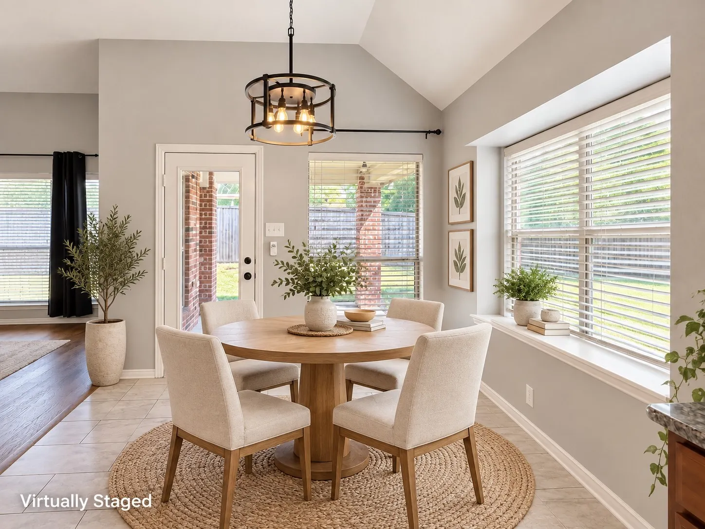 Single Family Residence For Rent in Collin County , 2713 Katie Trail, Melissa, Texas 75454, 3 Bedroom, 2 Bathroom, 2 Garage spaces, 2,127 Sqft, built in 2005, mls#21348367, Real Estate Agent in Melissa, Homes For Rent in Collin county, Homes For Rent in Melissa, Realtor in Melissa Texas, Real Estate Brokerage Independent Realty Texas, Luminita Cordes Realtor