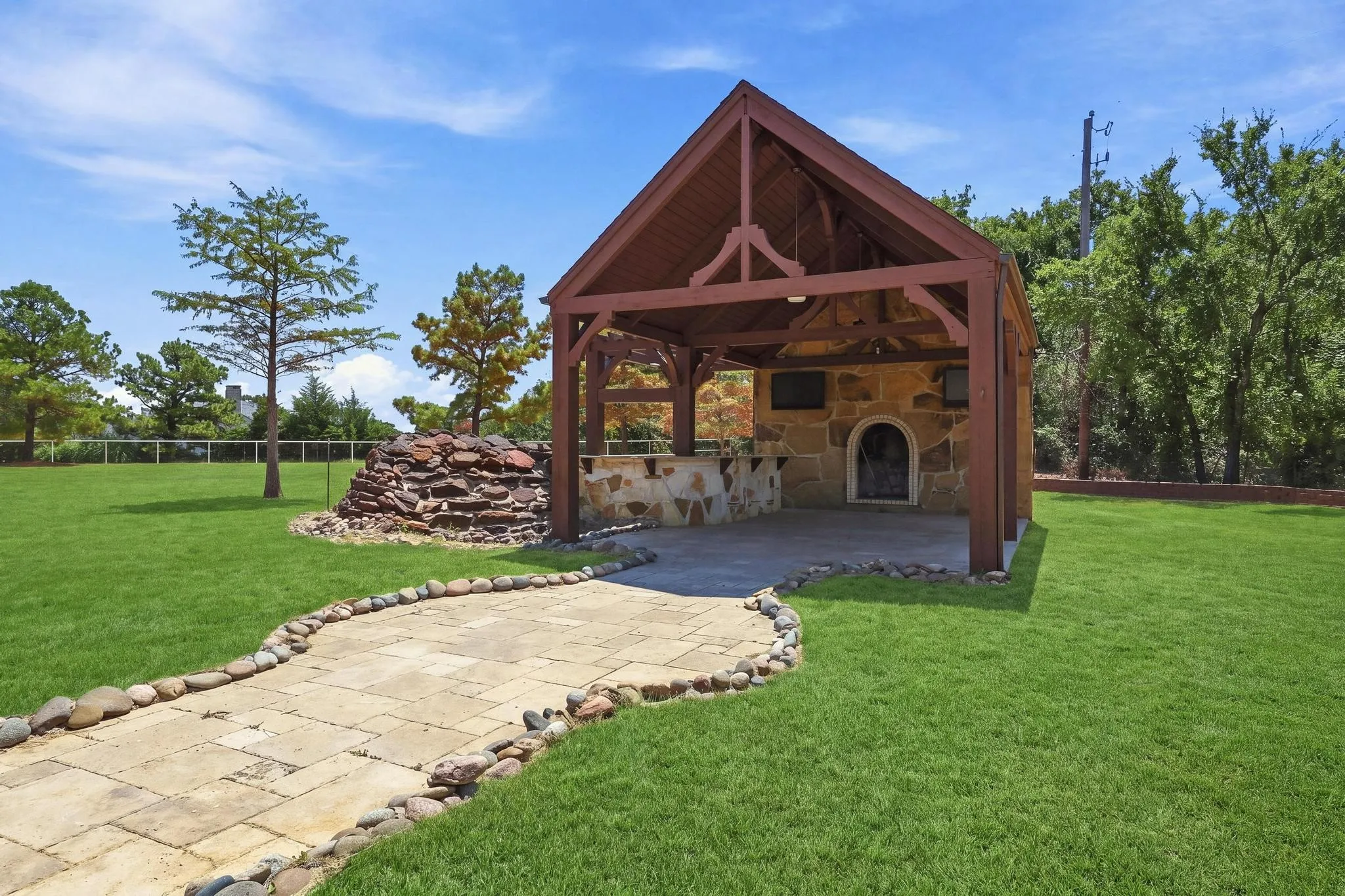 Single Family Residence For Sale in Denton County , 8295 Mountain View Road, Aubrey, Texas 76227, 5 Bedroom, 5 Bathroom, 5 Garage spaces, 5,544 Sqft, built in 1994, mls#21347205, Real Estate Agent in Aubrey, Homes For Sale in Denton county, Homes For Sale in Aubrey, Realtor in Aubrey Texas, Real Estate Brokerage Independent Realty Texas, Luminita Cordes Realtor