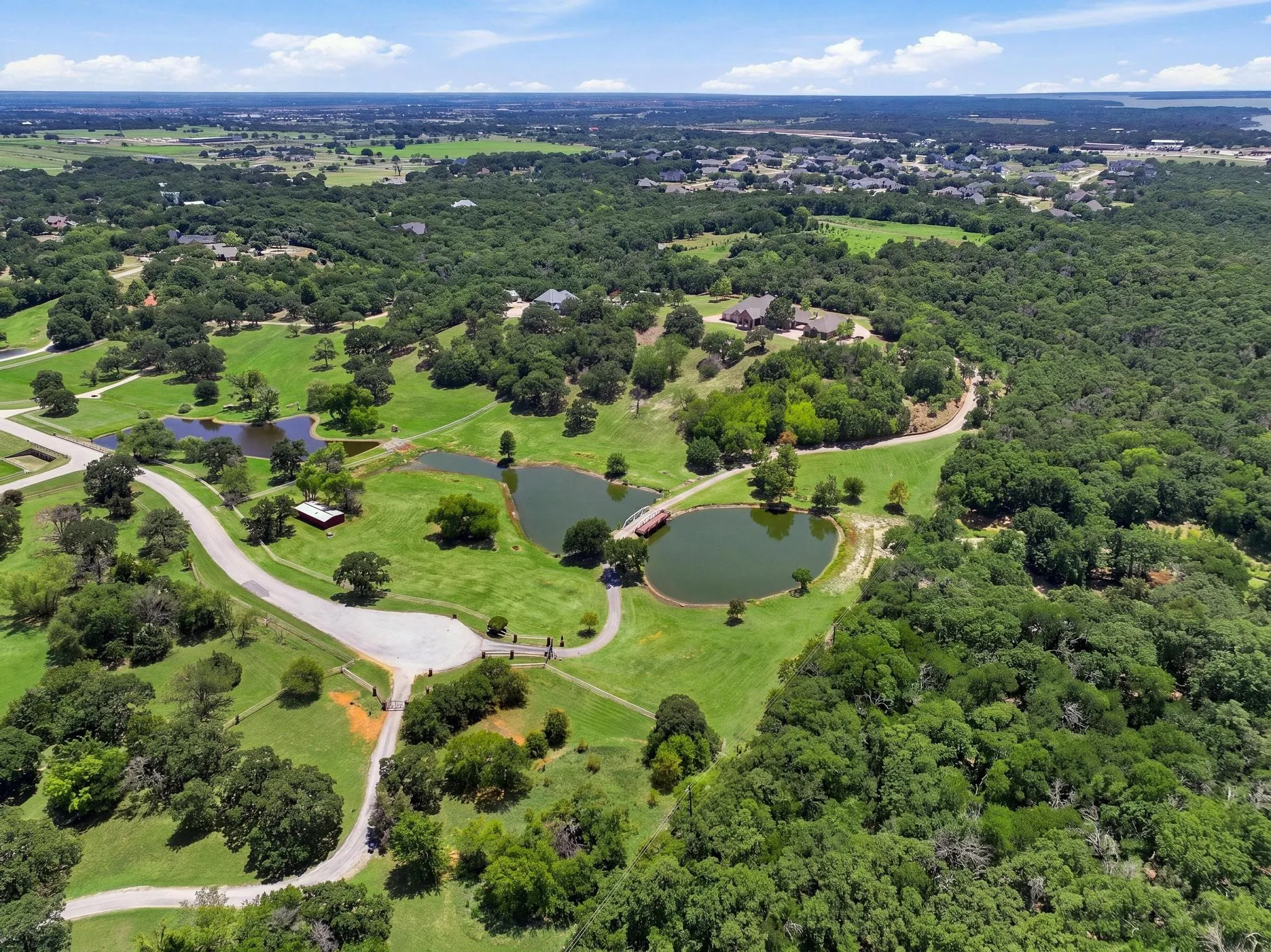 Single Family Residence For Sale in Denton County , 8295 Mountain View Road, Aubrey, Texas 76227, 5 Bedroom, 5 Bathroom, 5 Garage spaces, 5,544 Sqft, built in 1994, mls#21347205, Real Estate Agent in Aubrey, Homes For Sale in Denton county, Homes For Sale in Aubrey, Realtor in Aubrey Texas, Real Estate Brokerage Independent Realty Texas, Luminita Cordes Realtor