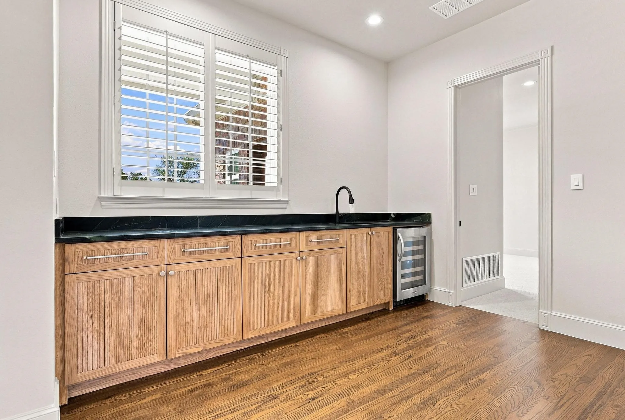 Single Family Residence For Sale in Denton County , 8295 Mountain View Road, Aubrey, Texas 76227, 5 Bedroom, 5 Bathroom, 5 Garage spaces, 5,544 Sqft, built in 1994, mls#21347205, Real Estate Agent in Aubrey, Homes For Sale in Denton county, Homes For Sale in Aubrey, Realtor in Aubrey Texas, Real Estate Brokerage Independent Realty Texas, Luminita Cordes Realtor