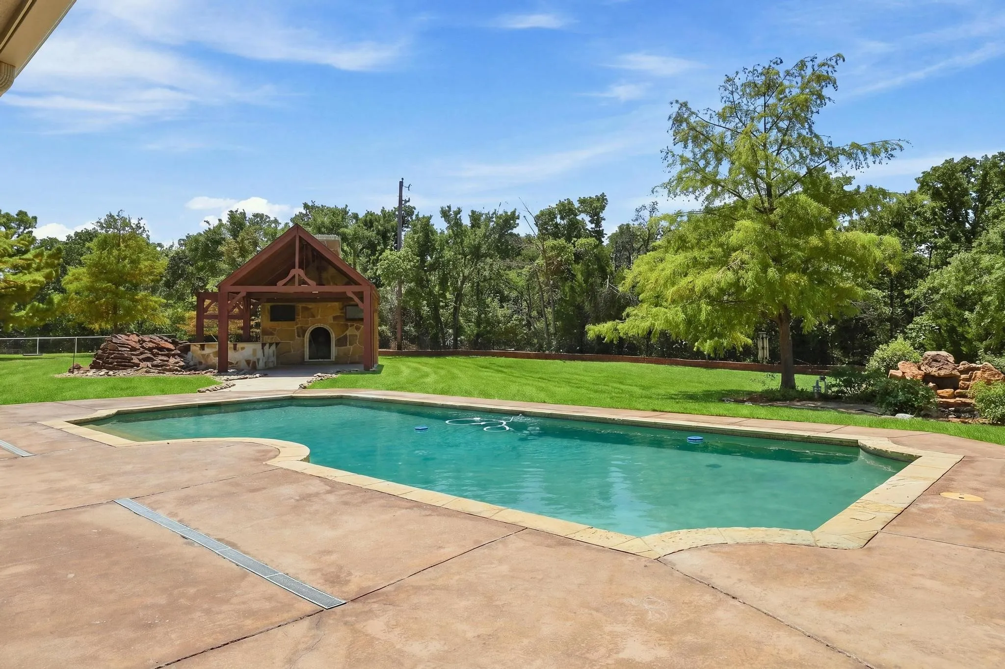 Single Family Residence For Sale in Denton County , 8295 Mountain View Road, Aubrey, Texas 76227, 5 Bedroom, 5 Bathroom, 5 Garage spaces, 5,544 Sqft, built in 1994, mls#21347205, Real Estate Agent in Aubrey, Homes For Sale in Denton county, Homes For Sale in Aubrey, Realtor in Aubrey Texas, Real Estate Brokerage Independent Realty Texas, Luminita Cordes Realtor