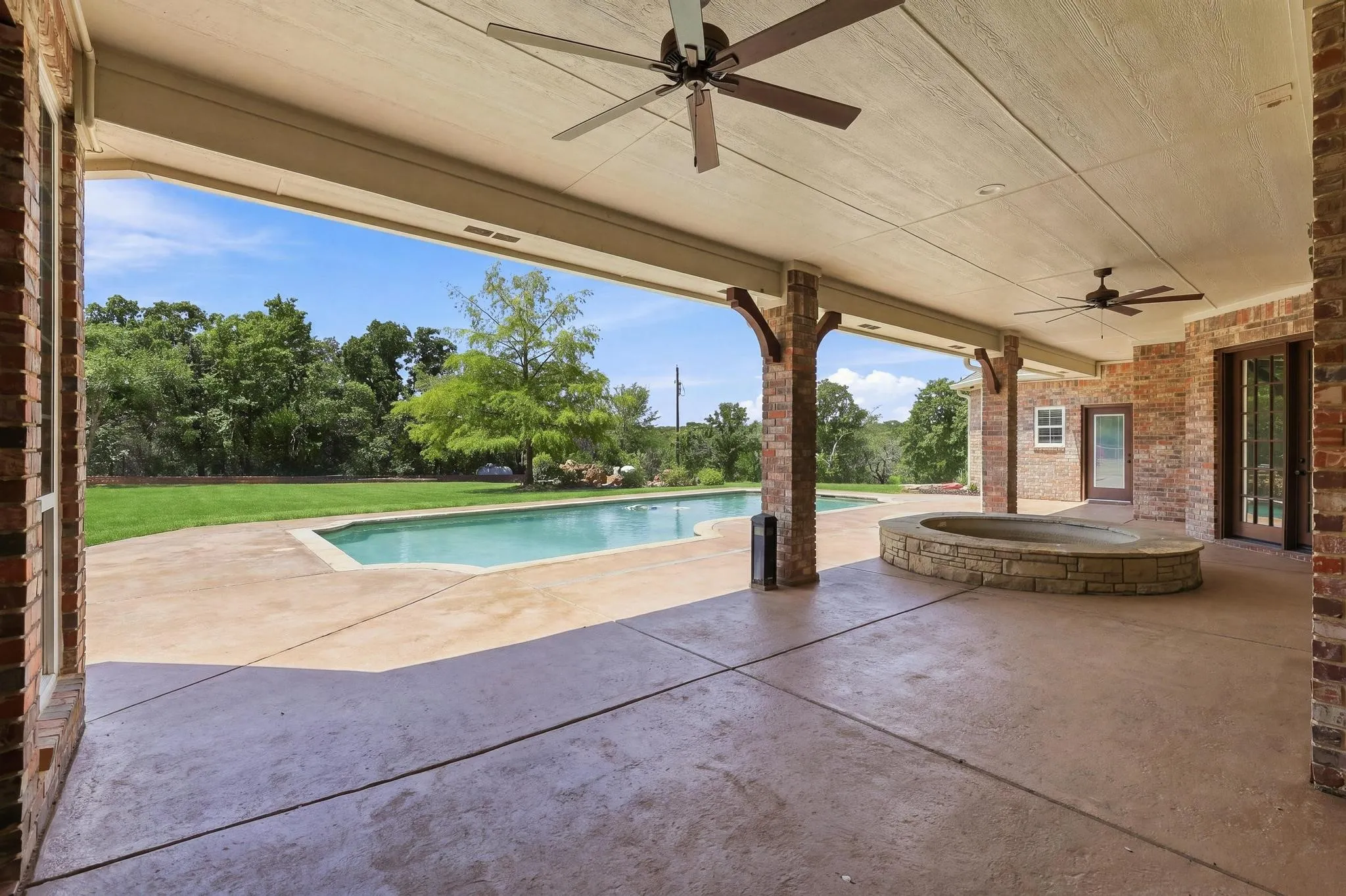 Single Family Residence For Sale in Denton County , 8295 Mountain View Road, Aubrey, Texas 76227, 5 Bedroom, 5 Bathroom, 5 Garage spaces, 5,544 Sqft, built in 1994, mls#21347205, Real Estate Agent in Aubrey, Homes For Sale in Denton county, Homes For Sale in Aubrey, Realtor in Aubrey Texas, Real Estate Brokerage Independent Realty Texas, Luminita Cordes Realtor