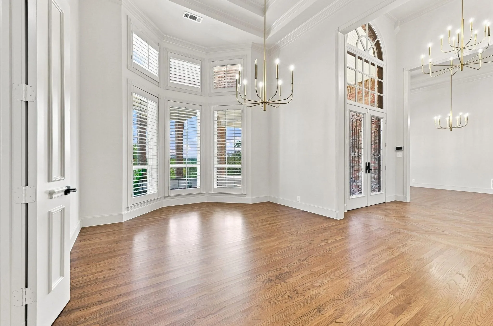 Single Family Residence For Sale in Denton County , 8295 Mountain View Road, Aubrey, Texas 76227, 5 Bedroom, 5 Bathroom, 5 Garage spaces, 5,544 Sqft, built in 1994, mls#21347205, Real Estate Agent in Aubrey, Homes For Sale in Denton county, Homes For Sale in Aubrey, Realtor in Aubrey Texas, Real Estate Brokerage Independent Realty Texas, Luminita Cordes Realtor