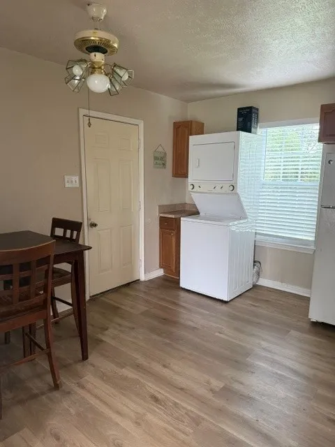 Single Family Residence For Rent in Collin County , 7026 Hickory Street, Frisco, Texas 75034, 2 Bedroom, 1 Bathroom, 1 Garage spaces, 913 Sqft, built in 1934, mls#21348542, Real Estate Agent in Frisco, Homes For Rent in Collin county, Homes For Rent in Frisco, Realtor in Frisco Texas, Real Estate Brokerage Independent Realty Texas, Luminita Cordes Realtor