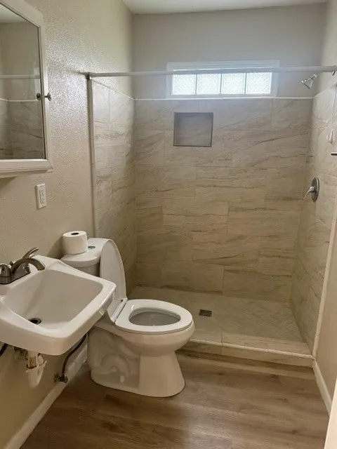 Single Family Residence For Rent in Collin County , 7026 Hickory Street, Frisco, Texas 75034, 2 Bedroom, 1 Bathroom, 1 Garage spaces, 913 Sqft, built in 1934, mls#21348542, Real Estate Agent in Frisco, Homes For Rent in Collin county, Homes For Rent in Frisco, Realtor in Frisco Texas, Real Estate Brokerage Independent Realty Texas, Luminita Cordes Realtor