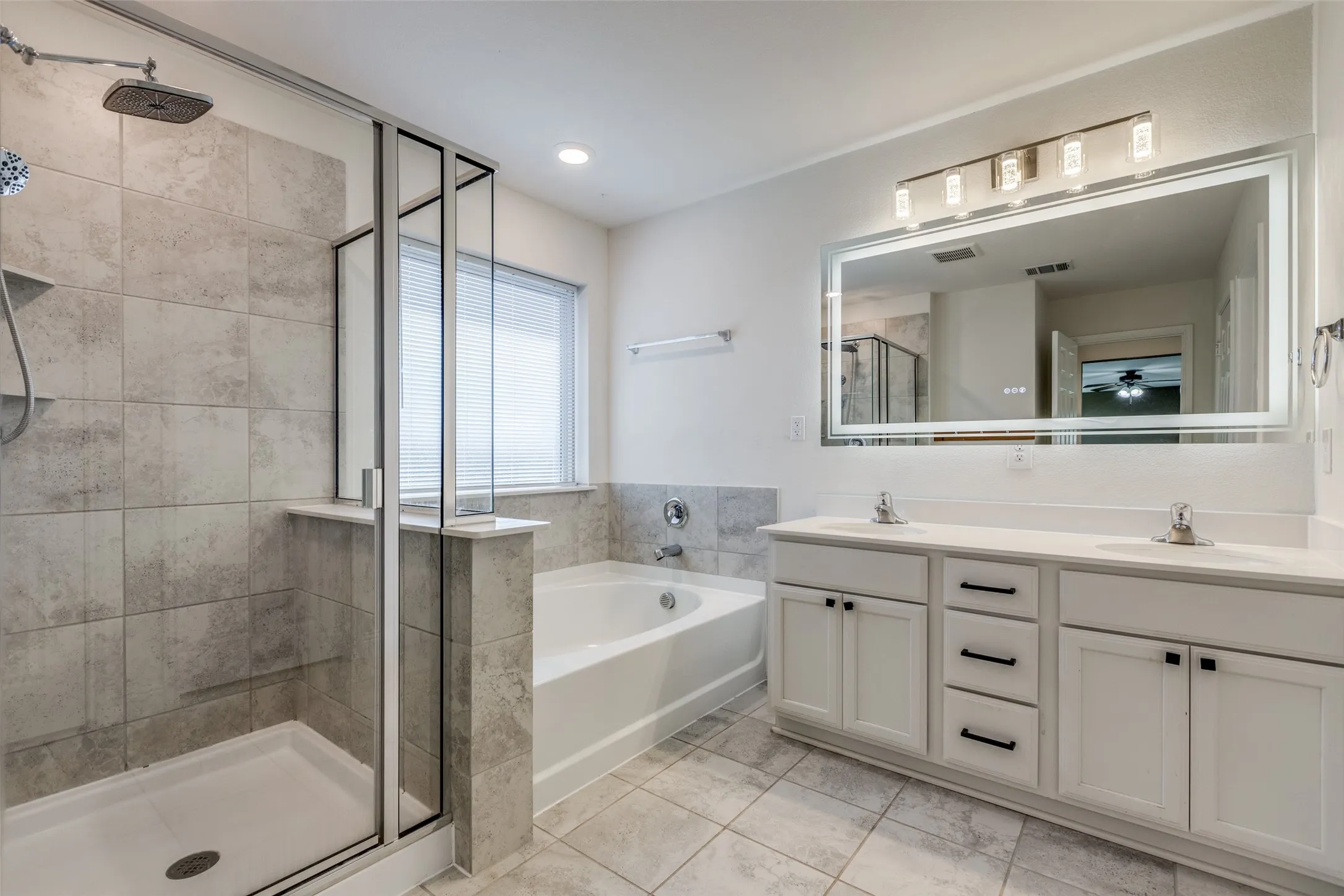 Single Family Residence For Sale in Denton County , 2604 Wesley Avenue, Aubrey, Texas 76227, 3 Bedroom, 3 Bathroom, 2 Garage spaces, 2,568 Sqft, built in 2020, mls#21347699, Real Estate Agent in Aubrey, Homes For Sale in Denton county, Homes For Sale in Aubrey, Realtor in Aubrey Texas, Real Estate Brokerage Independent Realty Texas, Luminita Cordes Realtor