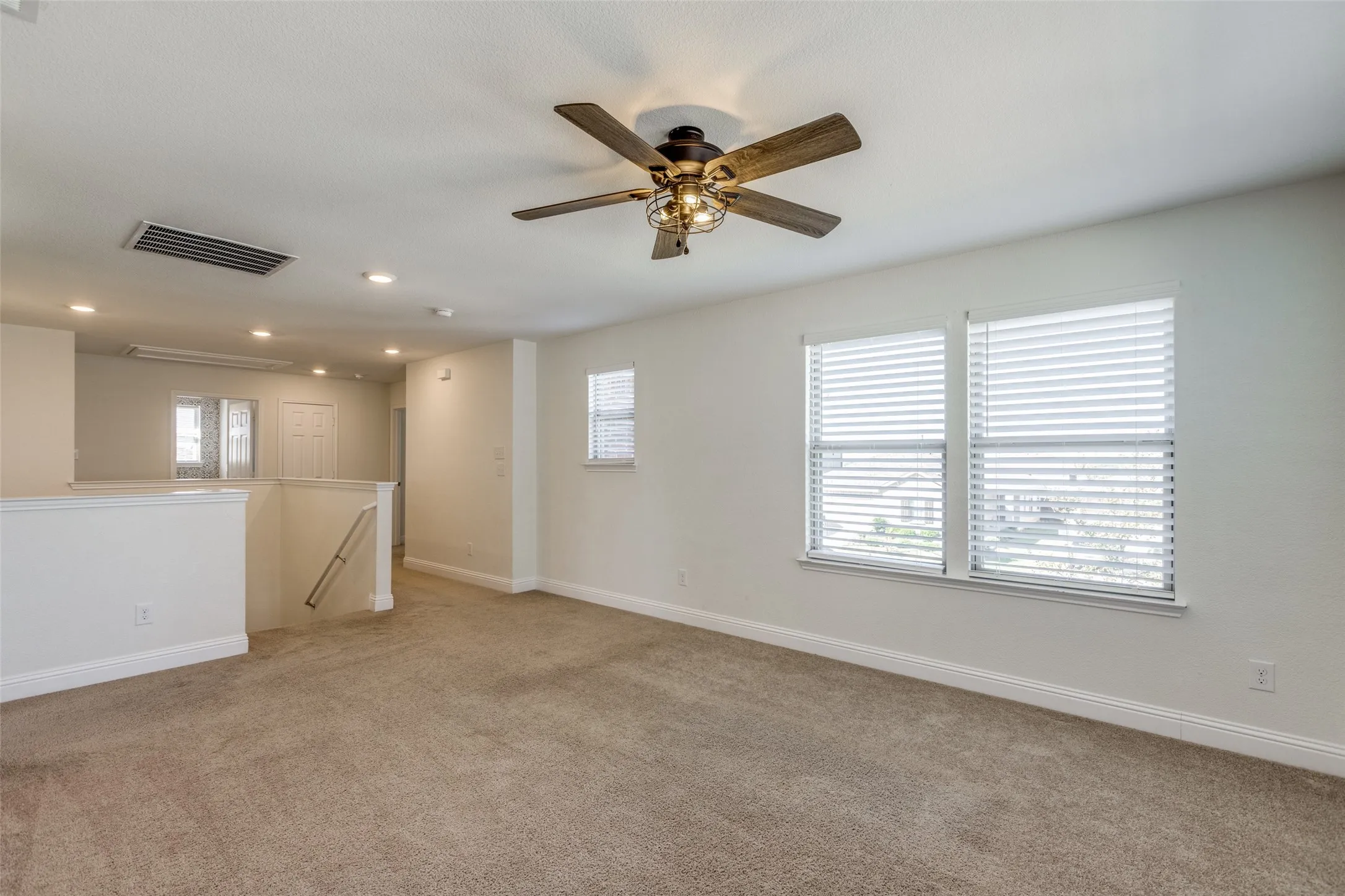 Single Family Residence For Sale in Denton County , 2604 Wesley Avenue, Aubrey, Texas 76227, 3 Bedroom, 3 Bathroom, 2 Garage spaces, 2,568 Sqft, built in 2020, mls#21347699, Real Estate Agent in Aubrey, Homes For Sale in Denton county, Homes For Sale in Aubrey, Realtor in Aubrey Texas, Real Estate Brokerage Independent Realty Texas, Luminita Cordes Realtor