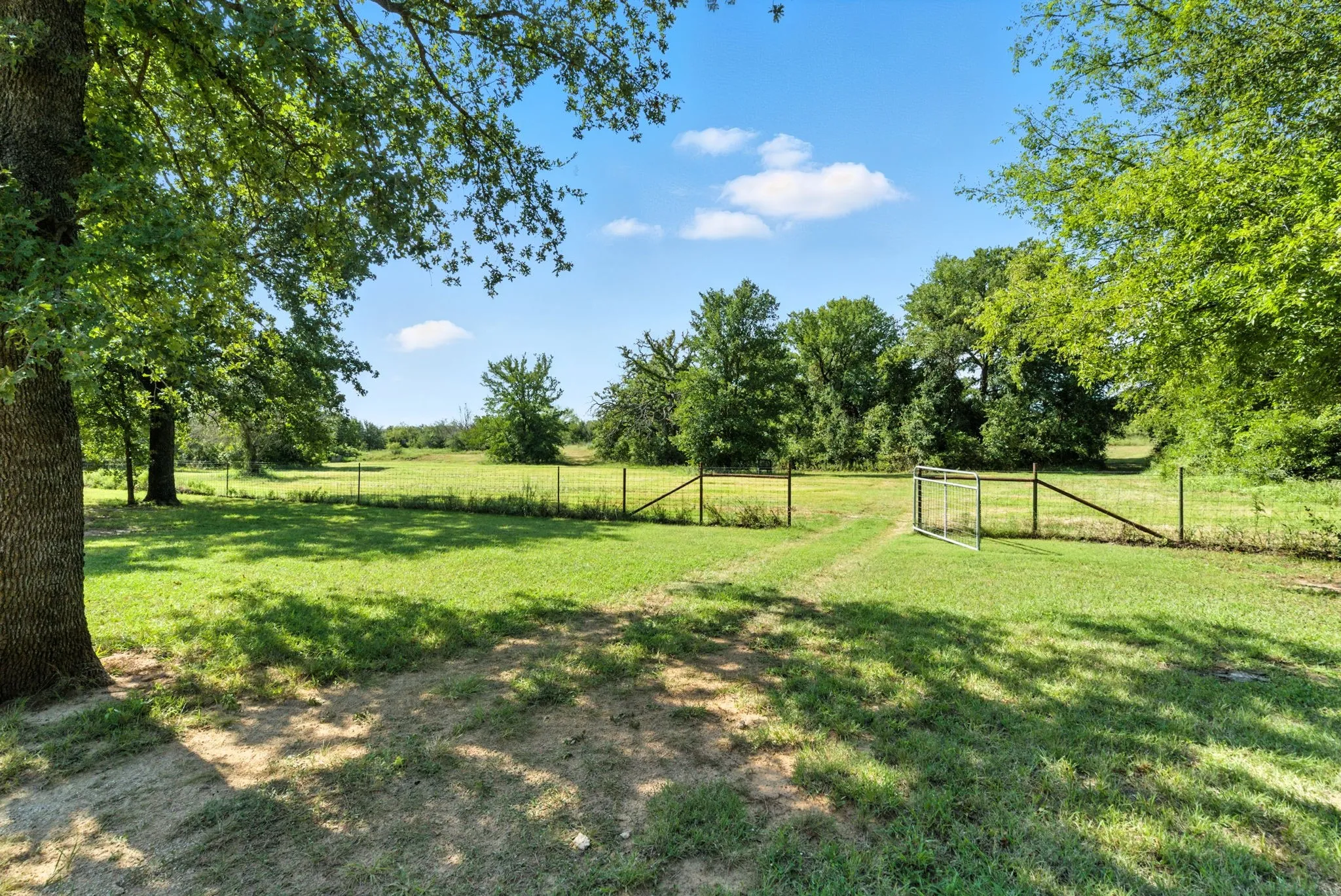 Farm For Sale in Erath County , 5929 County Road 371, Dublin, Texas 76446, 3 Bedroom, 2 Bathroom, Garage spaces, 1,235 Sqft, built in 1990, Price $499,000, mls#21348167, Real Estate Agent in Dublin, Homes For Sale in Erath county, Homes For Sale in Dublin, Realtor in Dublin Texas, Real Estate Brokerage Independent Realty Texas, Luminita Cordes Realtor