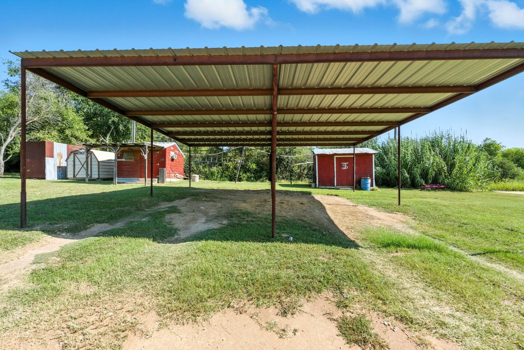 Farm For Sale in Erath County , 5929 County Road 371, Dublin, Texas 76446, 3 Bedroom, 2 Bathroom, Garage spaces, 1,235 Sqft, built in 1990, Price $499,000, mls#21348167, Real Estate Agent in Dublin, Homes For Sale in Erath county, Homes For Sale in Dublin, Realtor in Dublin Texas, Real Estate Brokerage Independent Realty Texas, Luminita Cordes Realtor