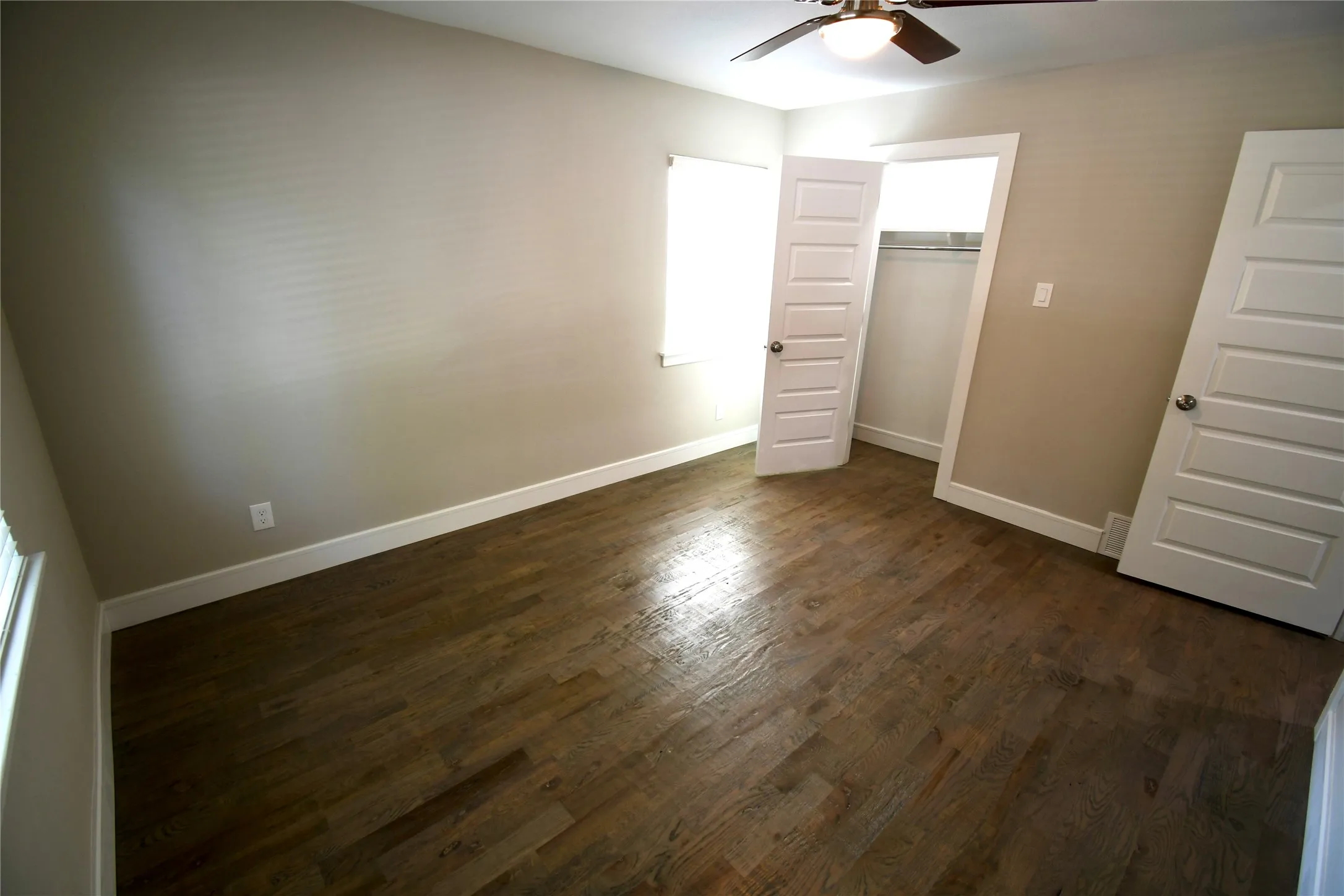 Single Family Residence For Rent in Dallas County , 1015 Mitchell Road, Irving, Texas 75060, 4 Bedroom, 3 Bathroom, 2 Garage spaces, 1,556 Sqft, built in 2021, mls#21348338, Real Estate Agent in Irving, Homes For Rent in Dallas county, Homes For Rent in Irving, Realtor in Irving Texas, Real Estate Brokerage Independent Realty Texas, Luminita Cordes Realtor