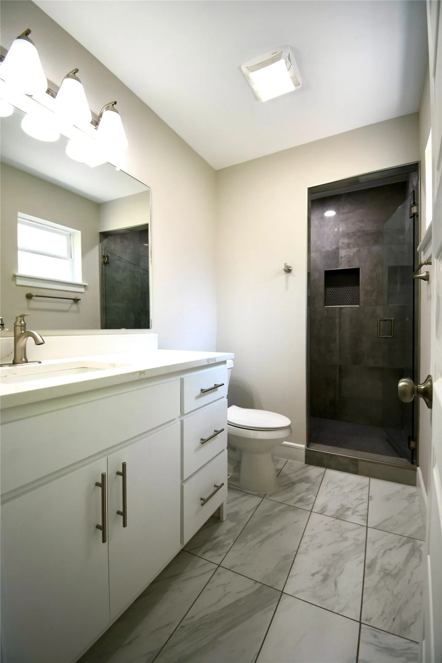 Single Family Residence For Rent in Dallas County , 1015 Mitchell Road, Irving, Texas 75060, 4 Bedroom, 3 Bathroom, 2 Garage spaces, 1,556 Sqft, built in 2021, mls#21348338, Real Estate Agent in Irving, Homes For Rent in Dallas county, Homes For Rent in Irving, Realtor in Irving Texas, Real Estate Brokerage Independent Realty Texas, Luminita Cordes Realtor