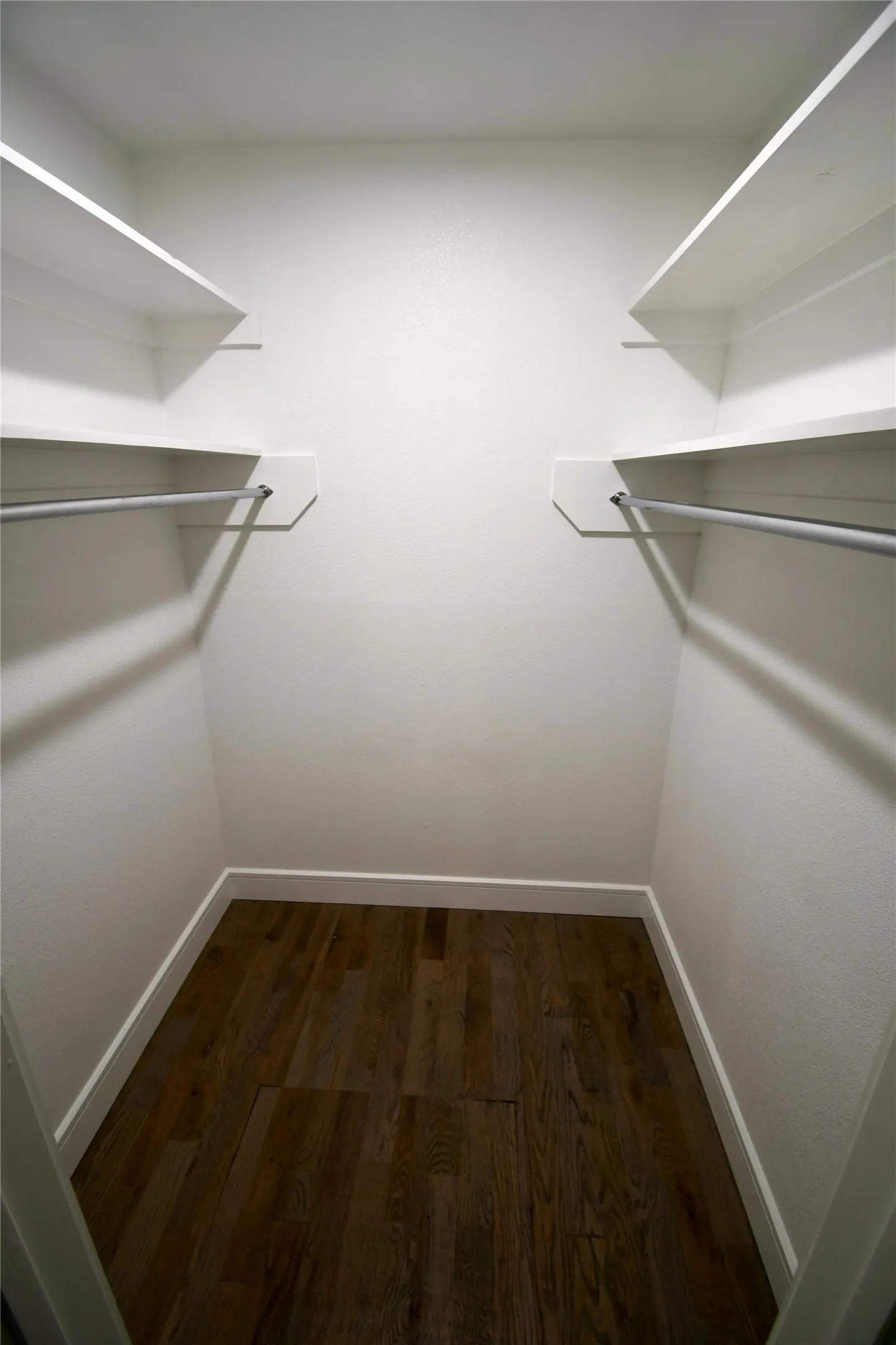 Single Family Residence For Rent in Dallas County , 1015 Mitchell Road, Irving, Texas 75060, 4 Bedroom, 3 Bathroom, 2 Garage spaces, 1,556 Sqft, built in 2021, mls#21348338, Real Estate Agent in Irving, Homes For Rent in Dallas county, Homes For Rent in Irving, Realtor in Irving Texas, Real Estate Brokerage Independent Realty Texas, Luminita Cordes Realtor