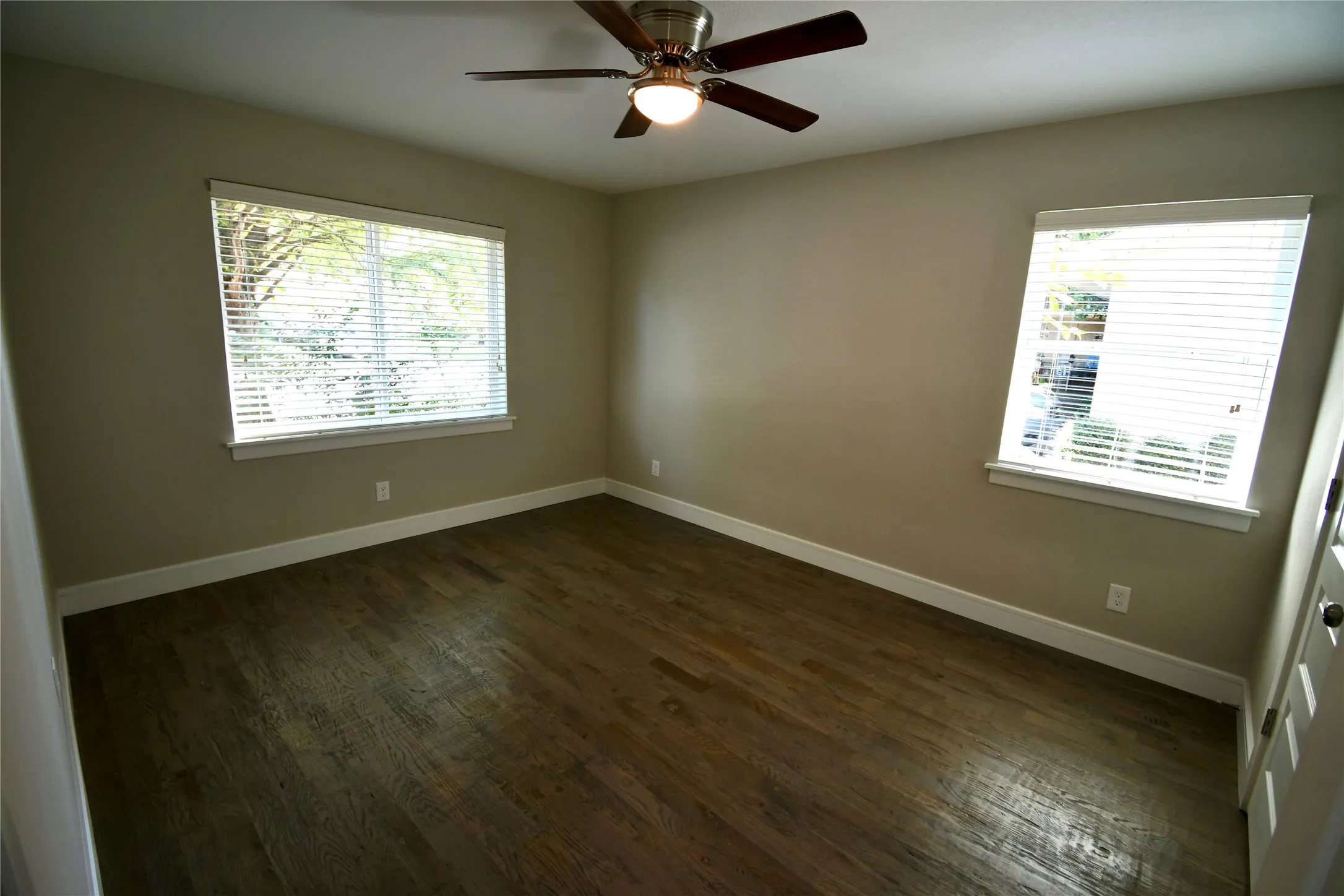 Single Family Residence For Rent in Dallas County , 1015 Mitchell Road, Irving, Texas 75060, 4 Bedroom, 3 Bathroom, 2 Garage spaces, 1,556 Sqft, built in 2021, mls#21348338, Real Estate Agent in Irving, Homes For Rent in Dallas county, Homes For Rent in Irving, Realtor in Irving Texas, Real Estate Brokerage Independent Realty Texas, Luminita Cordes Realtor