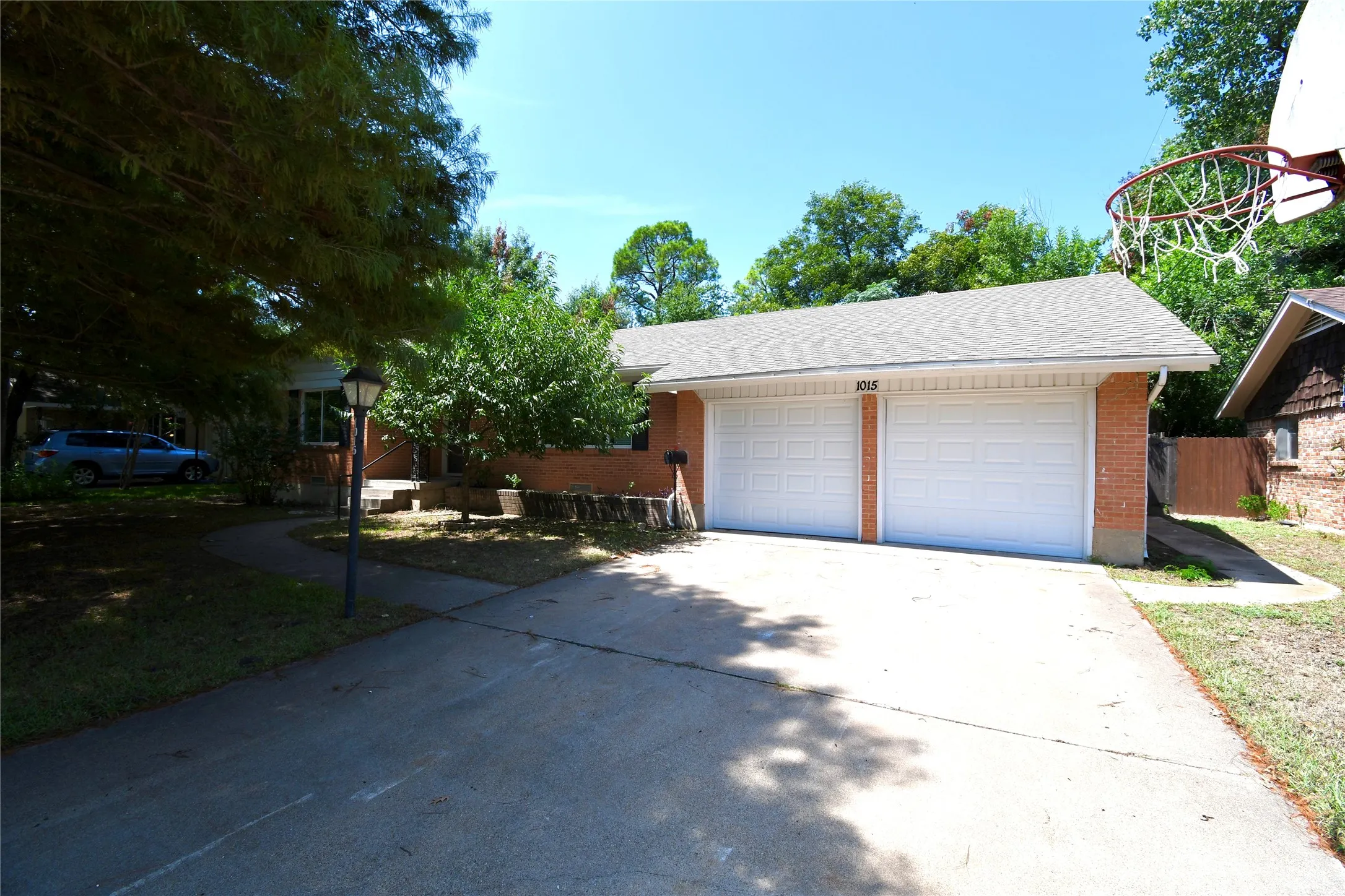 Single Family Residence For Rent in Dallas County , 1015 Mitchell Road, Irving, Texas 75060, 4 Bedroom, 3 Bathroom, 2 Garage spaces, 1,556 Sqft, built in 2021, mls#21348338, Real Estate Agent in Irving, Homes For Rent in Dallas county, Homes For Rent in Irving, Realtor in Irving Texas, Real Estate Brokerage Independent Realty Texas, Luminita Cordes Realtor