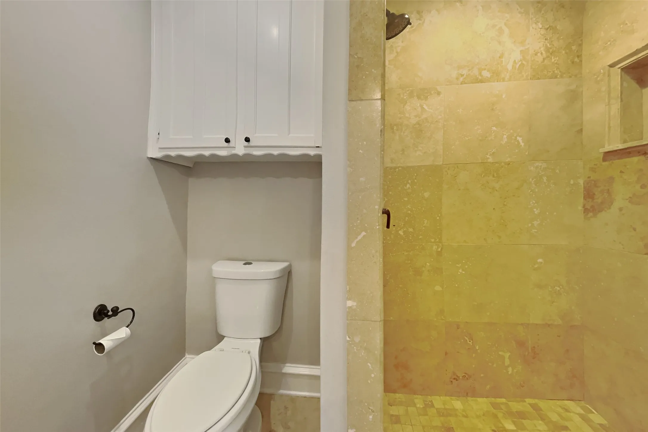 Single Family Residence For Rent in Tarrant County , 5504 Atlantis Terrace, Arlington, Texas 76016, 3 Bedroom, 2 Bathroom, 2 Garage spaces, 1,763 Sqft, built in 1977, mls#21348549, Real Estate Agent in Arlington, Homes For Rent in Tarrant county, Homes For Rent in Arlington, Realtor in Arlington Texas, Real Estate Brokerage Independent Realty Texas, Luminita Cordes Realtor