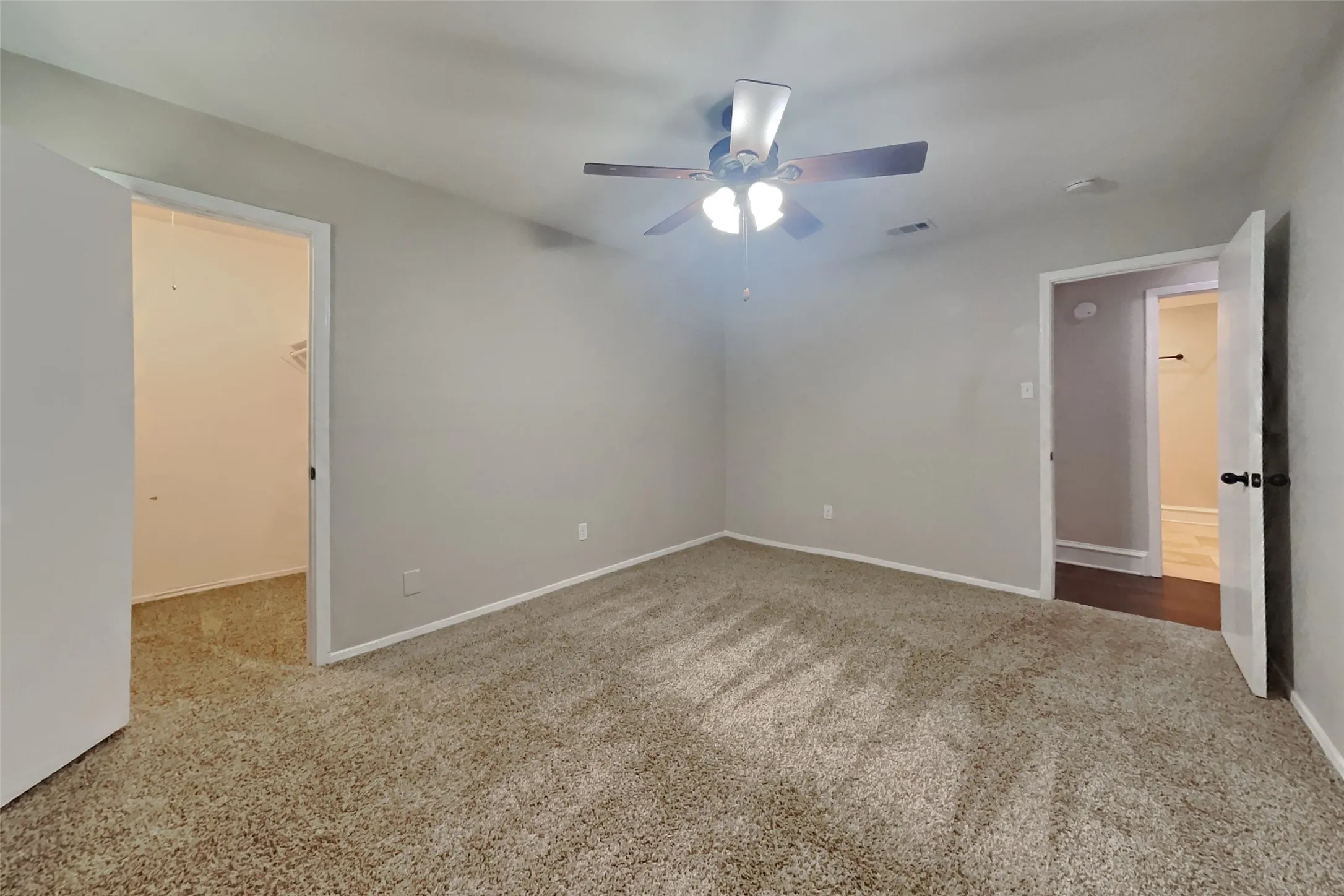 Single Family Residence For Rent in Tarrant County , 5504 Atlantis Terrace, Arlington, Texas 76016, 3 Bedroom, 2 Bathroom, 2 Garage spaces, 1,763 Sqft, built in 1977, mls#21348549, Real Estate Agent in Arlington, Homes For Rent in Tarrant county, Homes For Rent in Arlington, Realtor in Arlington Texas, Real Estate Brokerage Independent Realty Texas, Luminita Cordes Realtor