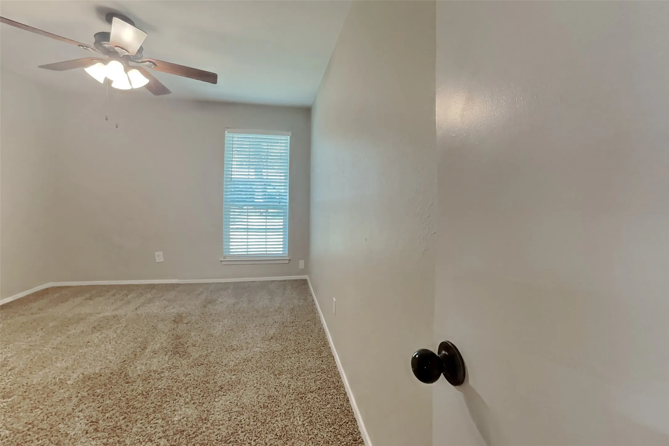 Single Family Residence For Rent in Tarrant County , 5504 Atlantis Terrace, Arlington, Texas 76016, 3 Bedroom, 2 Bathroom, 2 Garage spaces, 1,763 Sqft, built in 1977, mls#21348549, Real Estate Agent in Arlington, Homes For Rent in Tarrant county, Homes For Rent in Arlington, Realtor in Arlington Texas, Real Estate Brokerage Independent Realty Texas, Luminita Cordes Realtor
