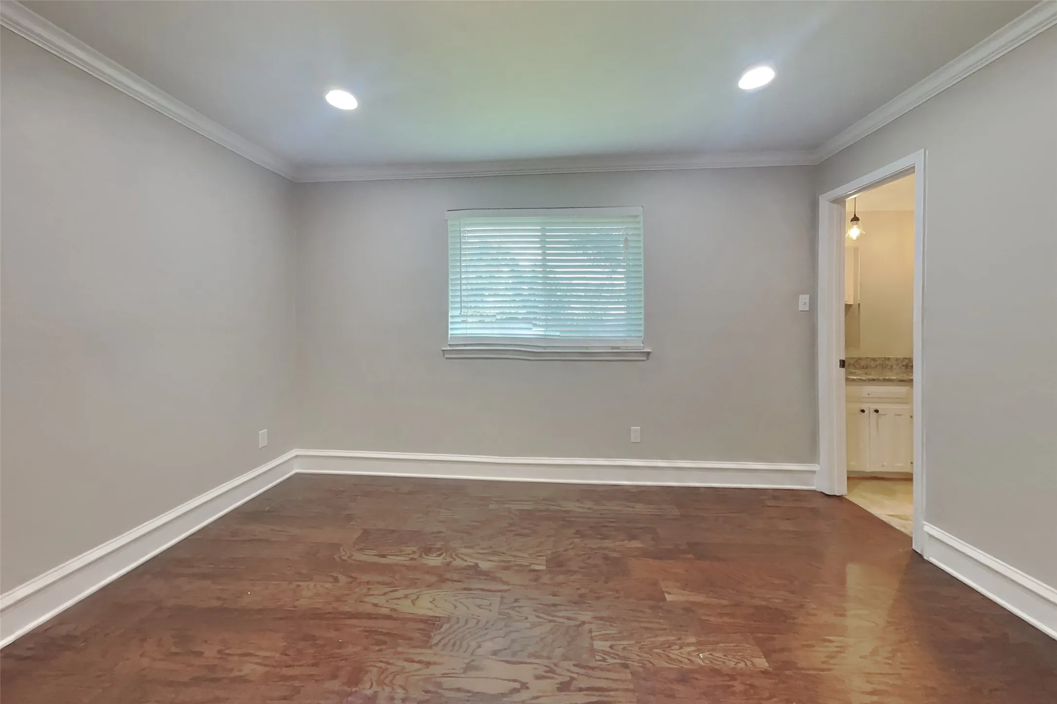 Single Family Residence For Rent in Tarrant County , 5504 Atlantis Terrace, Arlington, Texas 76016, 3 Bedroom, 2 Bathroom, 2 Garage spaces, 1,763 Sqft, built in 1977, mls#21348549, Real Estate Agent in Arlington, Homes For Rent in Tarrant county, Homes For Rent in Arlington, Realtor in Arlington Texas, Real Estate Brokerage Independent Realty Texas, Luminita Cordes Realtor
