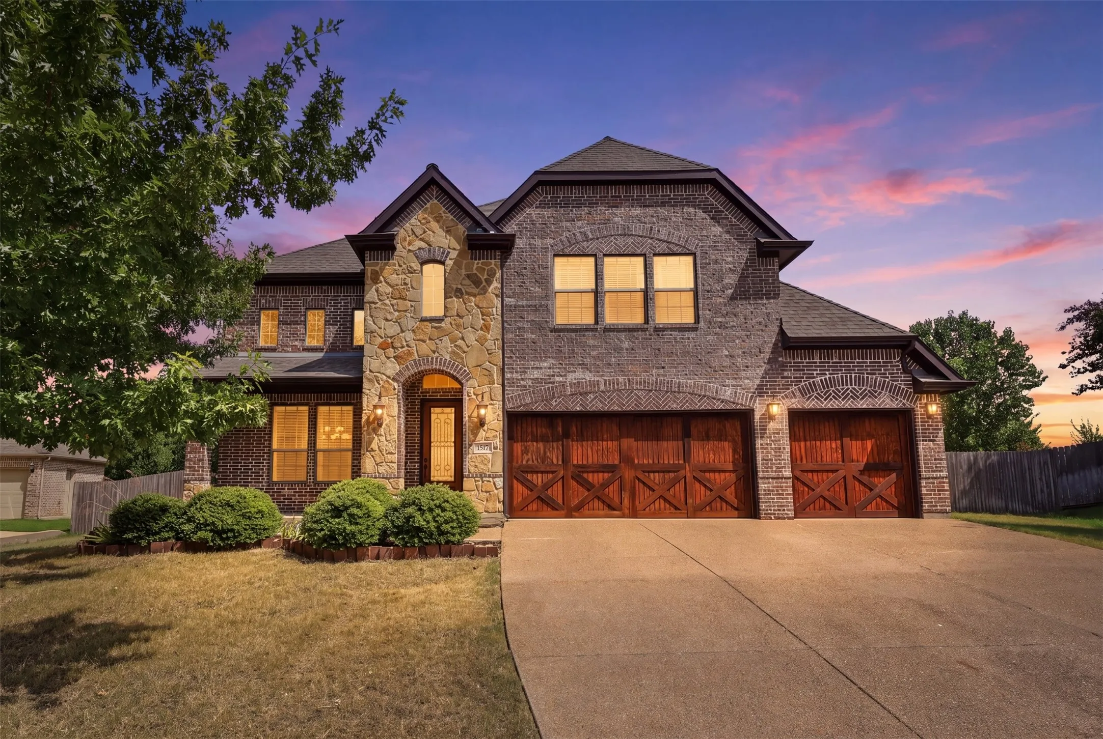 Single Family Residence For Sale in Tarrant County , 1517 Fence Post Drive, Fort Worth, Texas 76052, 5 Bedroom, 4 Bathroom, 3 Garage spaces, 3,659 Sqft, built in 2010, mls#21348085, Real Estate Agent in Fort Worth, Homes For Sale in Tarrant county, Homes For Sale in Fort Worth, Realtor in Fort Worth Texas, Real Estate Brokerage Independent Realty Texas, Luminita Cordes Realtor