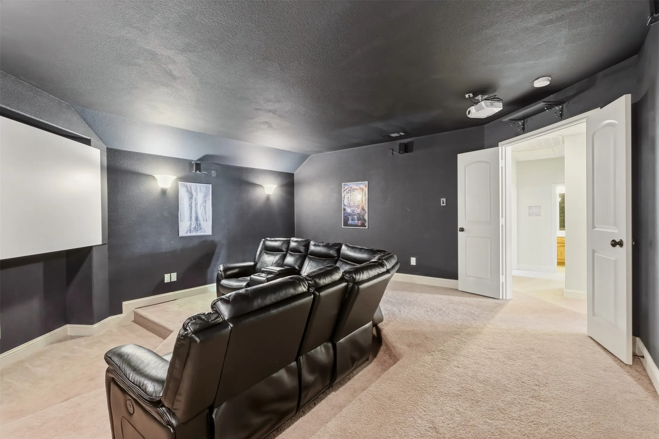 Single Family Residence For Sale in Tarrant County , 1517 Fence Post Drive, Fort Worth, Texas 76052, 5 Bedroom, 4 Bathroom, 3 Garage spaces, 3,659 Sqft, built in 2010, mls#21348085, Real Estate Agent in Fort Worth, Homes For Sale in Tarrant county, Homes For Sale in Fort Worth, Realtor in Fort Worth Texas, Real Estate Brokerage Independent Realty Texas, Luminita Cordes Realtor